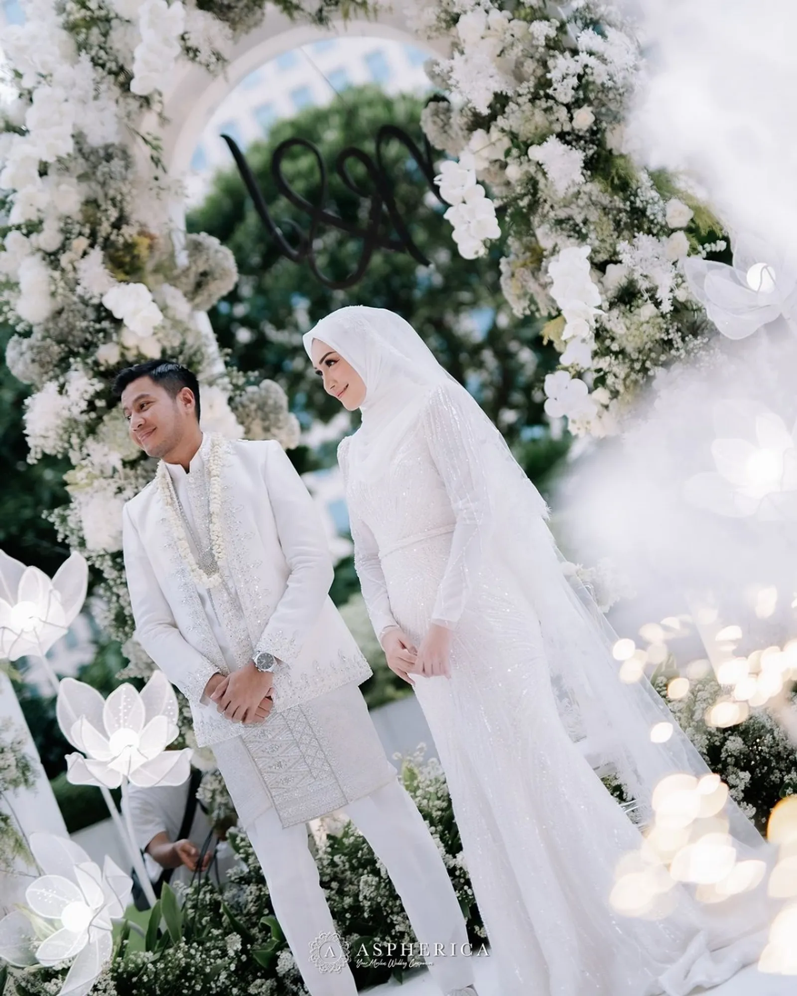 Sah! Intip 7 Potret Pernikahan Kedua Melody Prima dan Ilham Prawira
