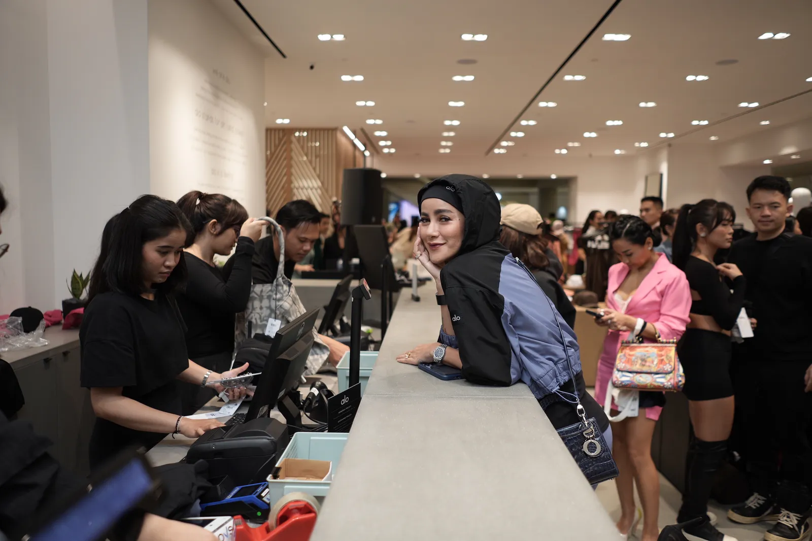 Buka Toko Kedua, Alo Yoga Kini Hadir di Plaza Indonesia