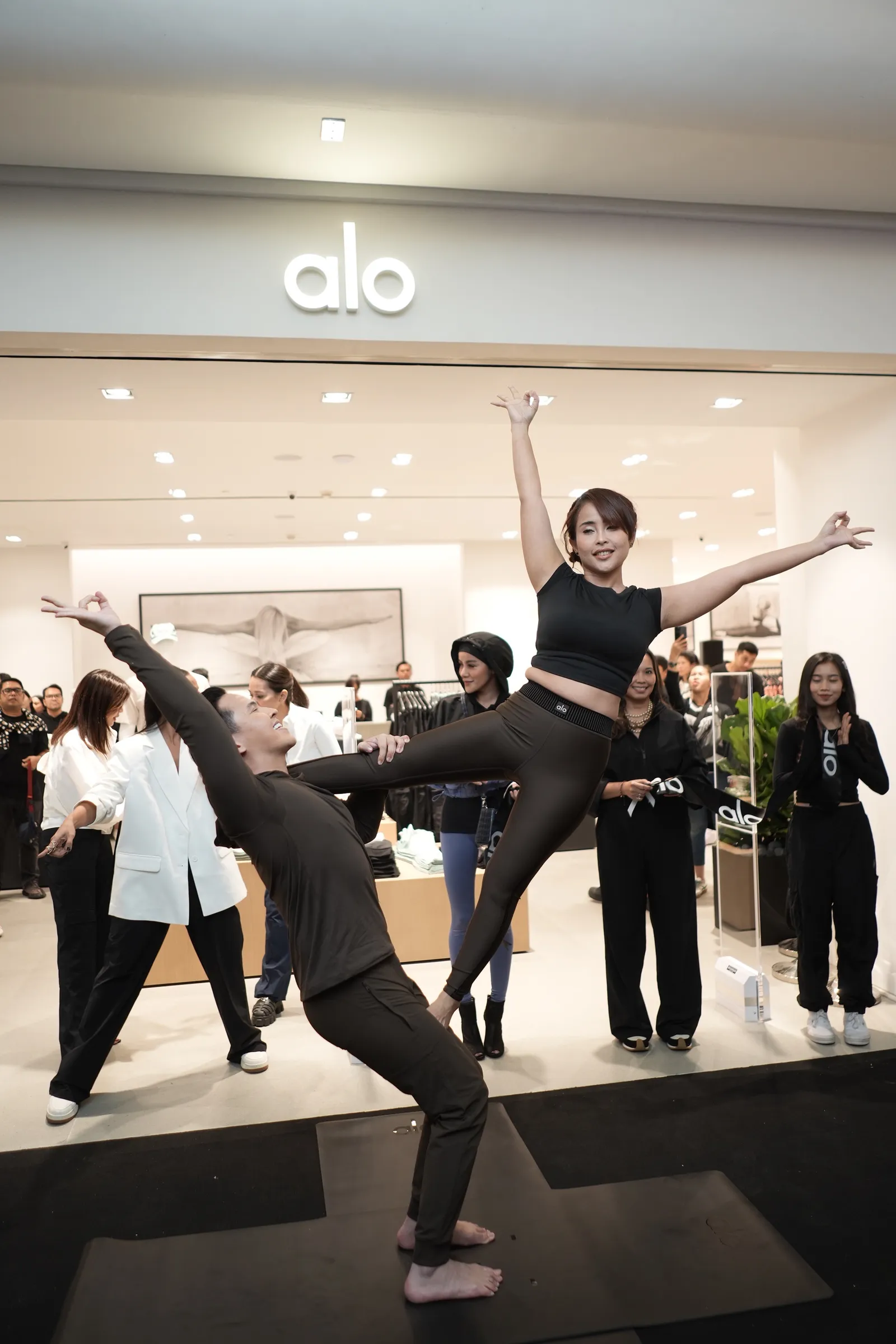Buka Toko Kedua, Alo Yoga Kini Hadir di Plaza Indonesia