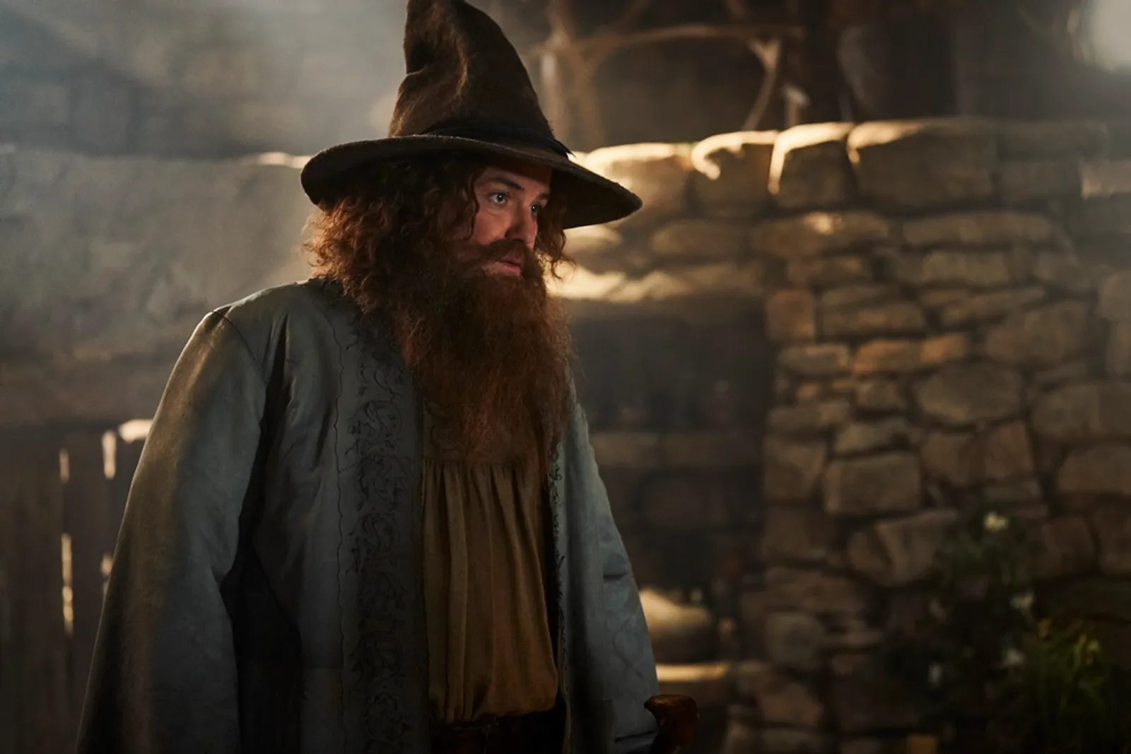 Potret Rory Kinnear sebagai Tom Bombadil di 'The Lord of the Rings' 