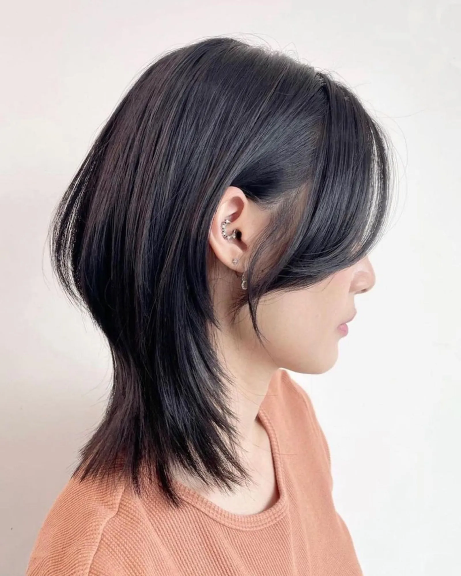 8 Model Rambut Hush Cut, Variasi Rambut Layer Terbaru!