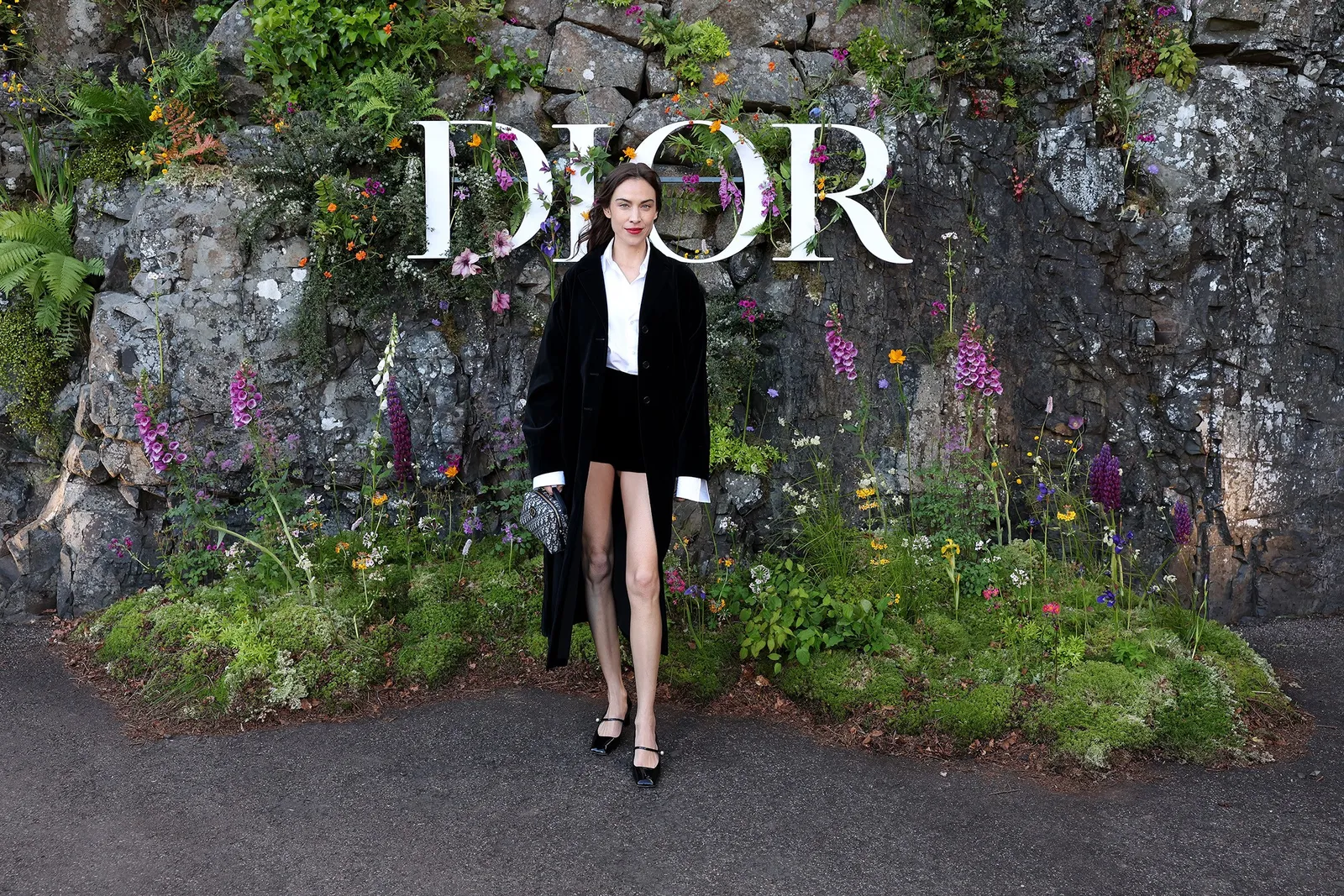 Gaya Seleb saat Hadiri Fashion Show Dior Cruise 2025 di Skotlandia