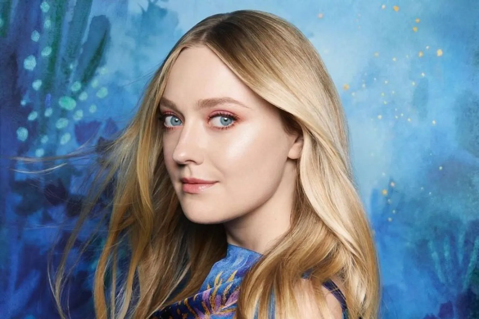 Deretan Gaya Makeup A la Dakota Fanning, Nude and Glam