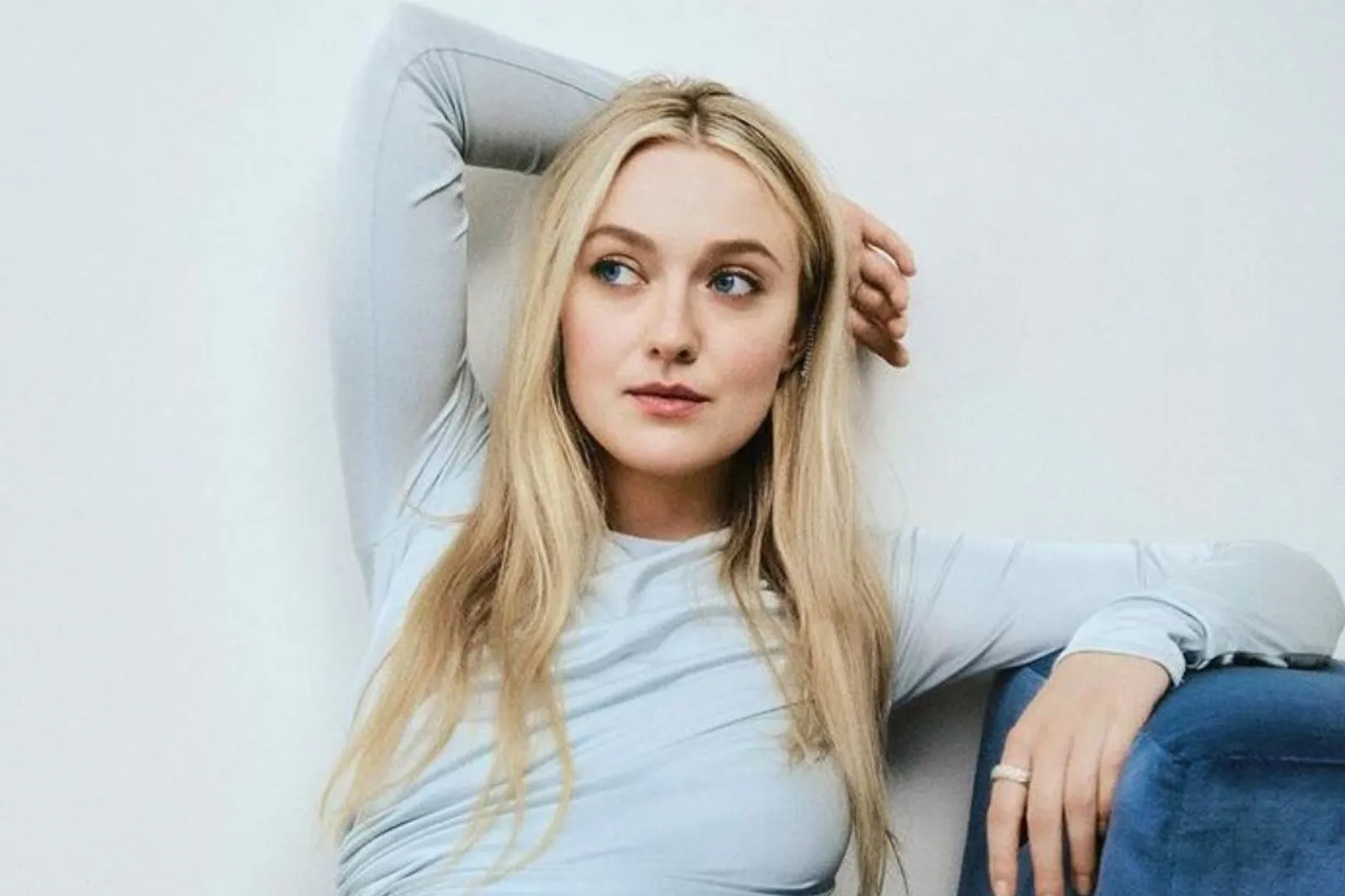 Deretan Gaya Makeup A la Dakota Fanning, Nude and Glam