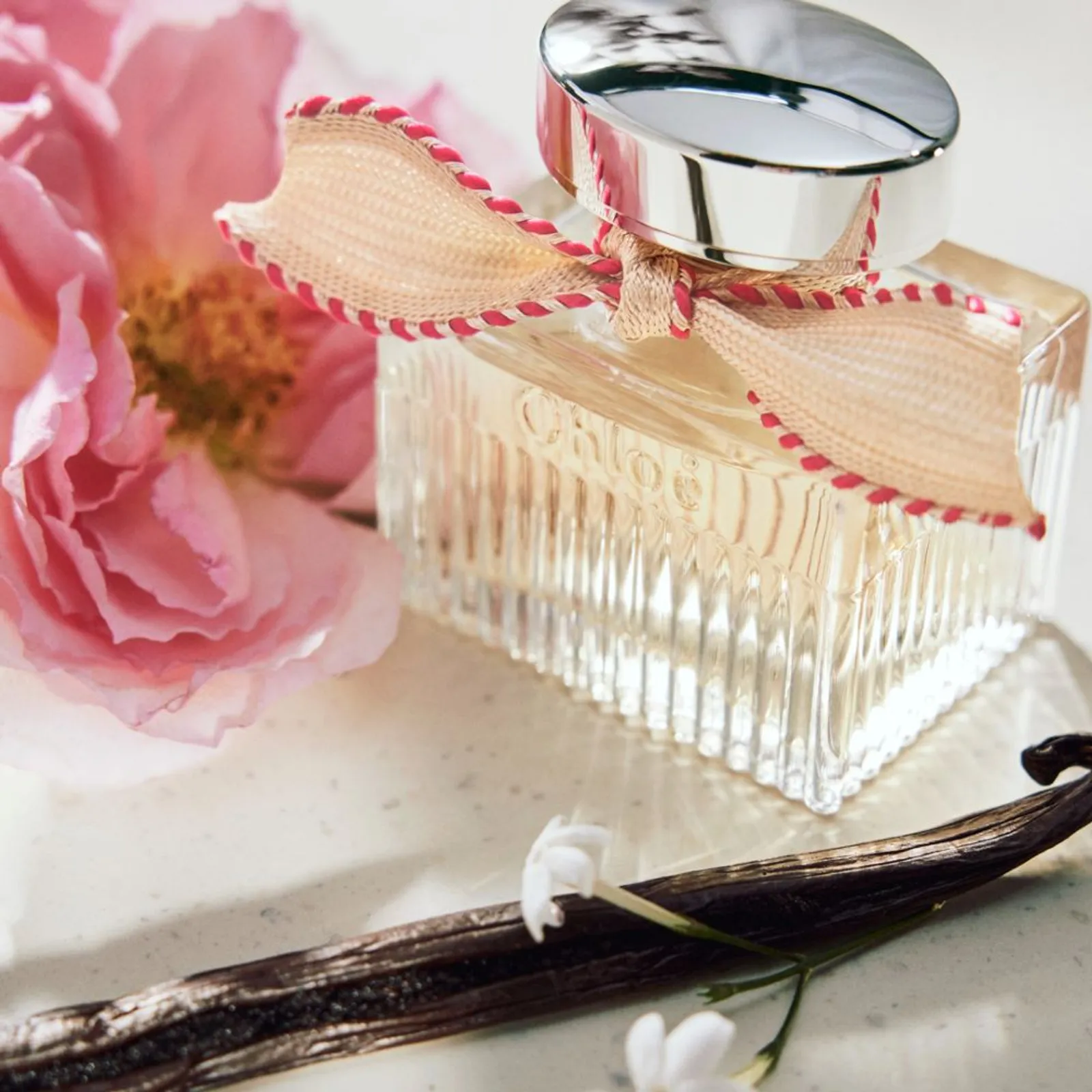 Punya Aroma Vanila & Mawar, Ini Parfum Terbaru dari Chloé
