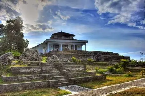 10 Wisata Hits di Gresik yang Wajib Kamu Kunjungi, Ada Bukit dan Pulau