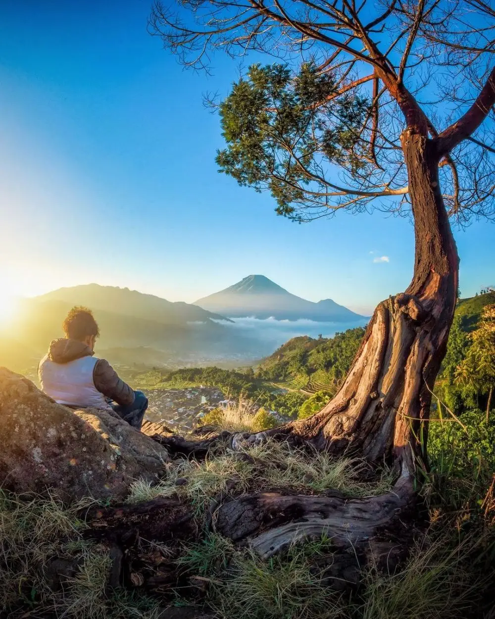 Wisata Gardu Pandang Tieng Dieng: Harga Tiket, Rute dan Daya Tariknya