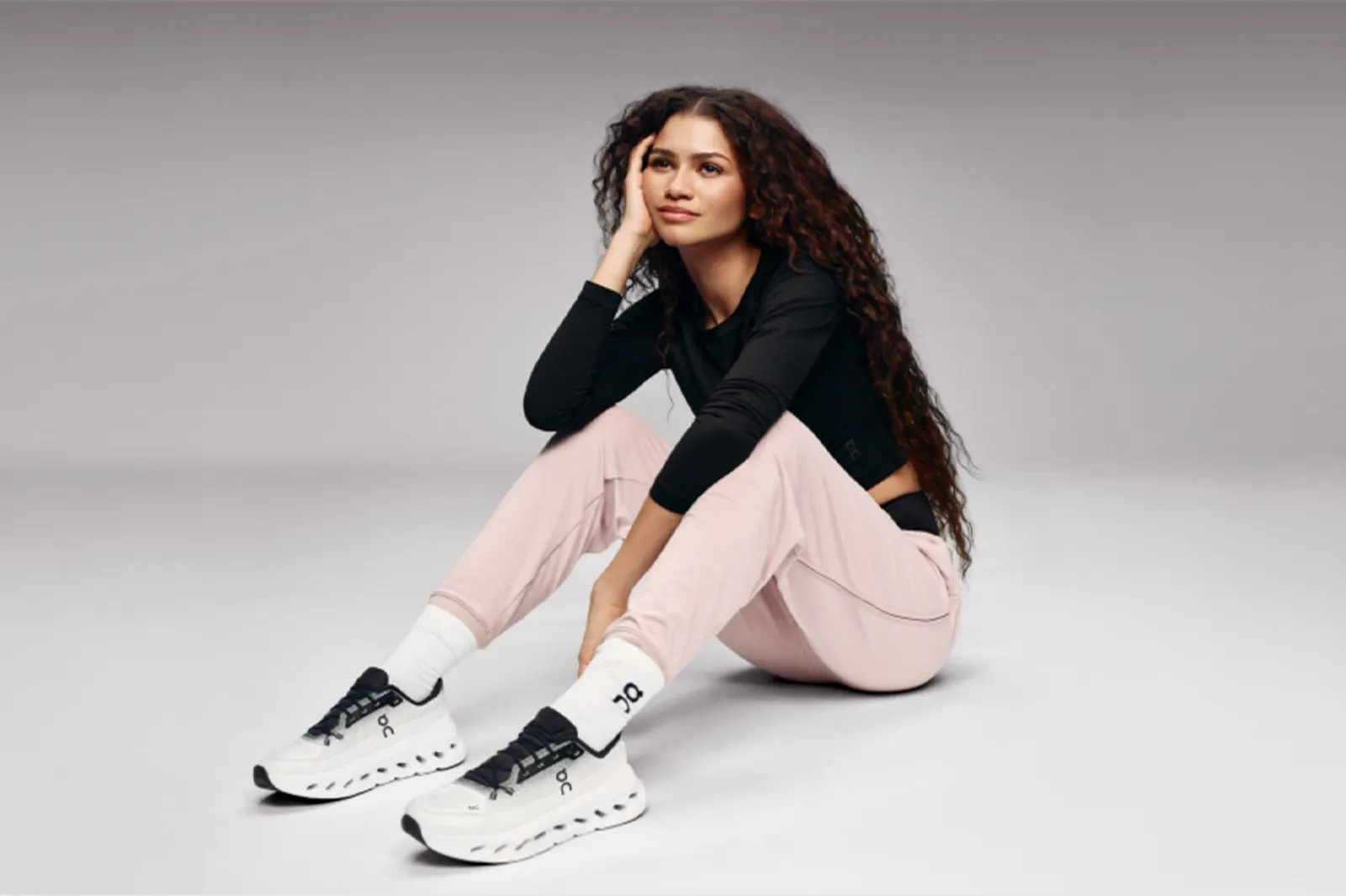 Zendaya Ditunjuk jadi Brand Ambassador Terbaru Sepatu On Running