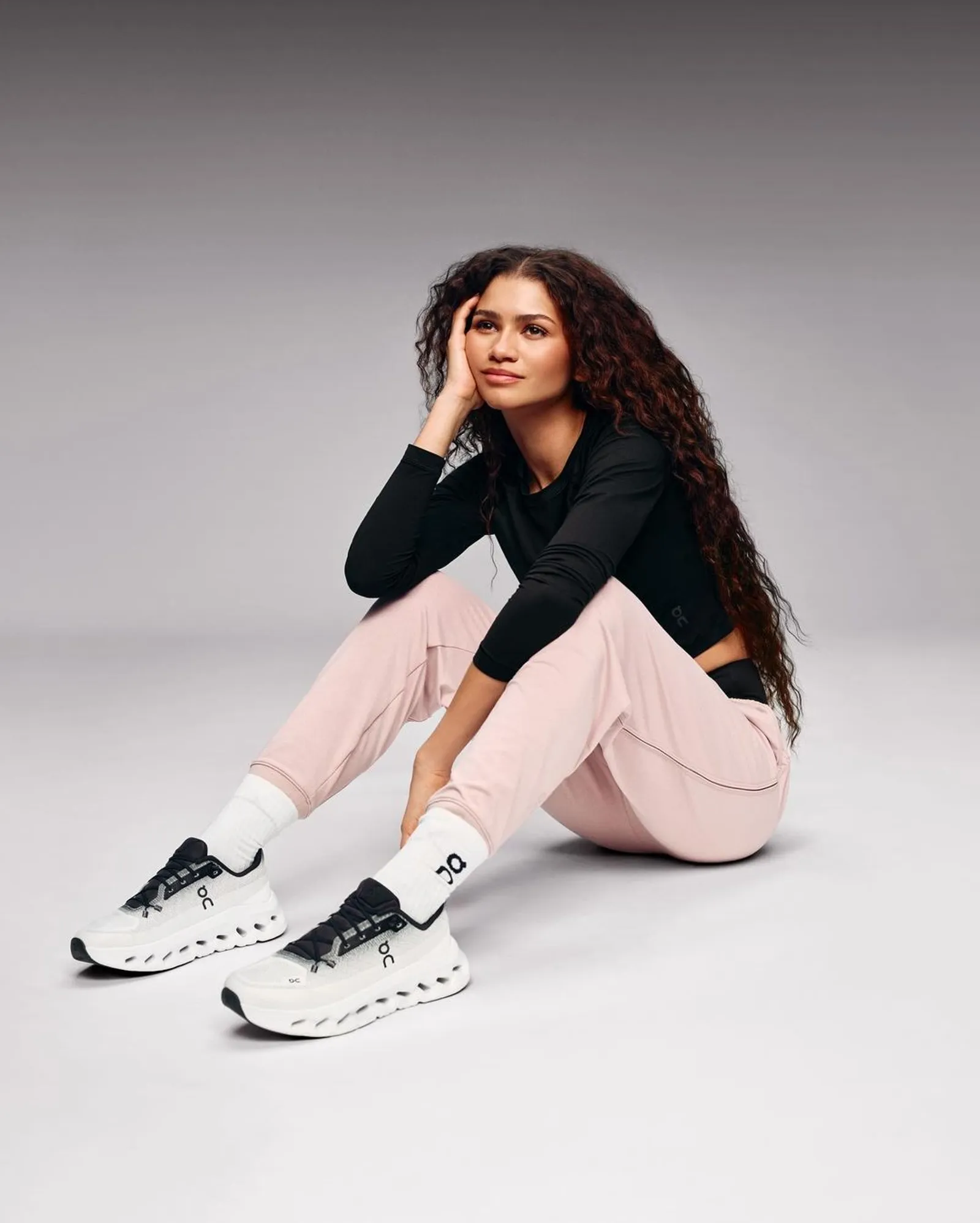 Zendaya Ditunjuk jadi Brand Ambassador Terbaru Sepatu On Running