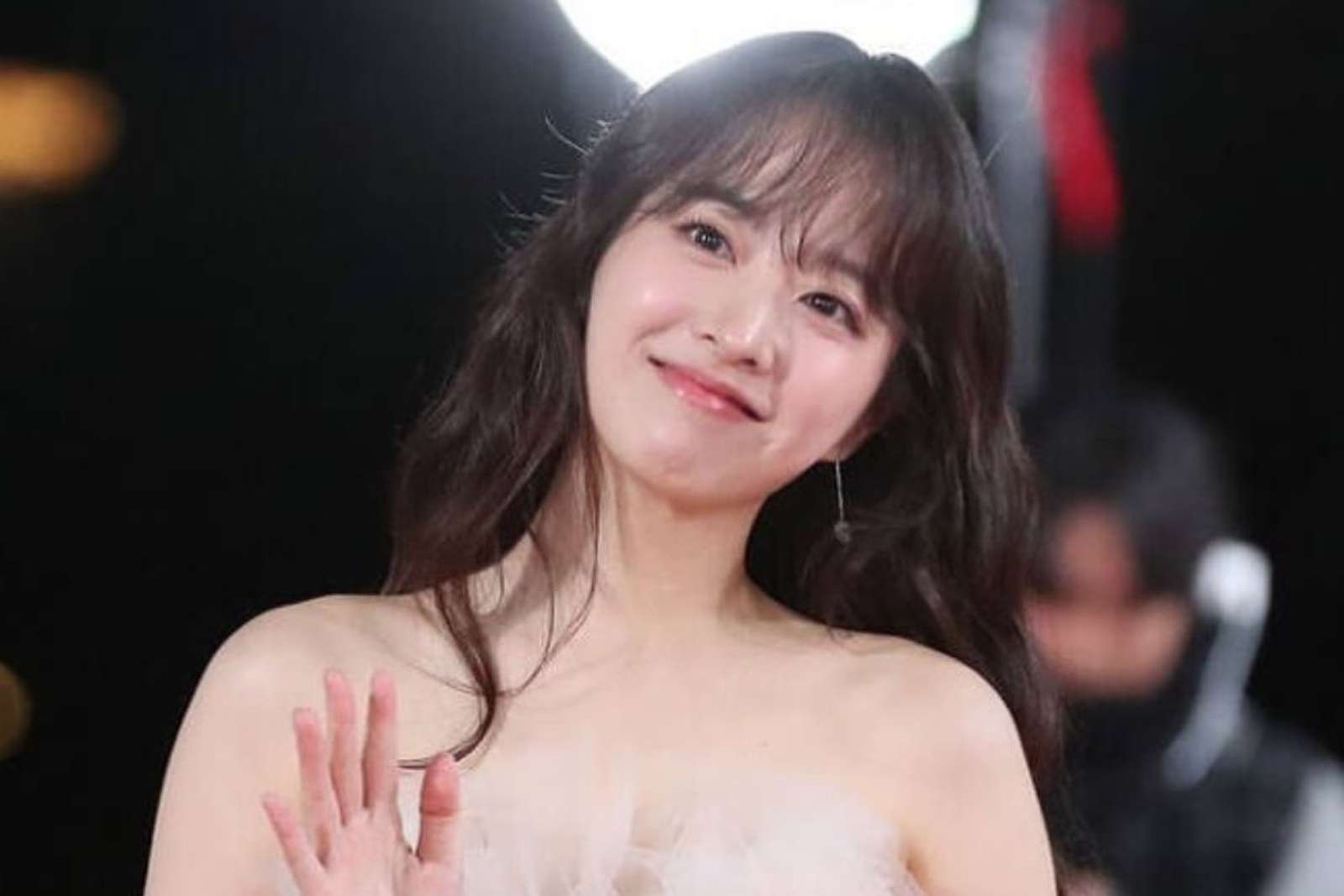 Tampil Berponi, Deretan Artis Korea Ini Banjir Pujian