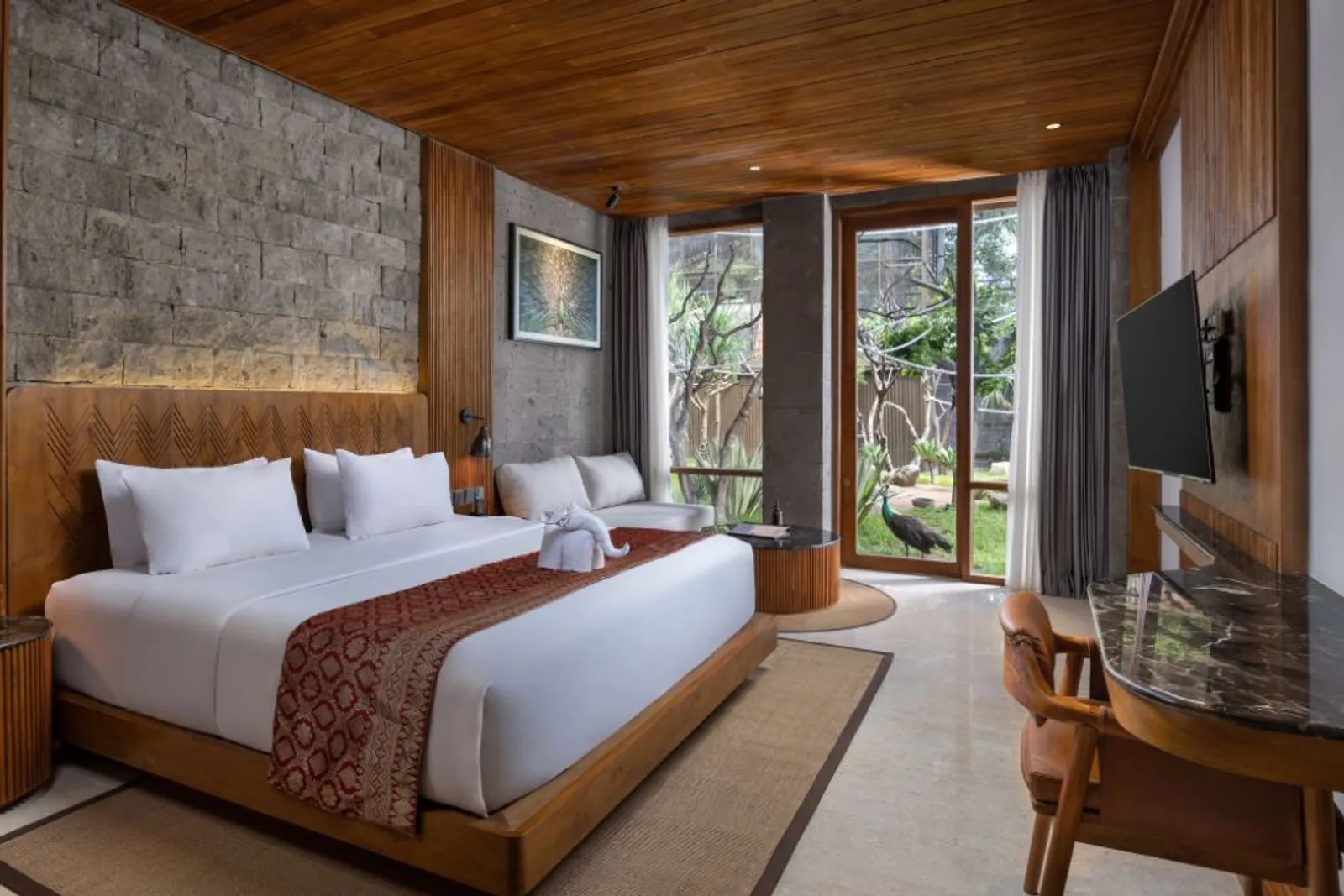 Berlabuh di Keteduhan Sanctoo Suites & Villas, Bali
