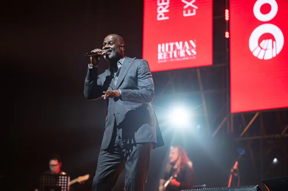 Menikmati Malam Romantis di Konser 'Hitman Returns 2024'