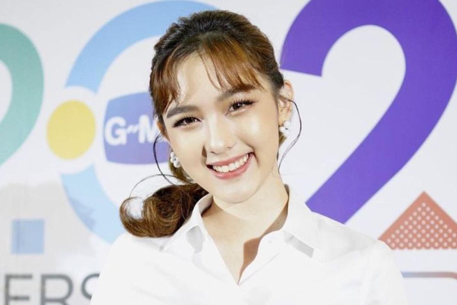 Gaya Makeup Emma Panitsara, Artis Thailand yang Curi Perhatian