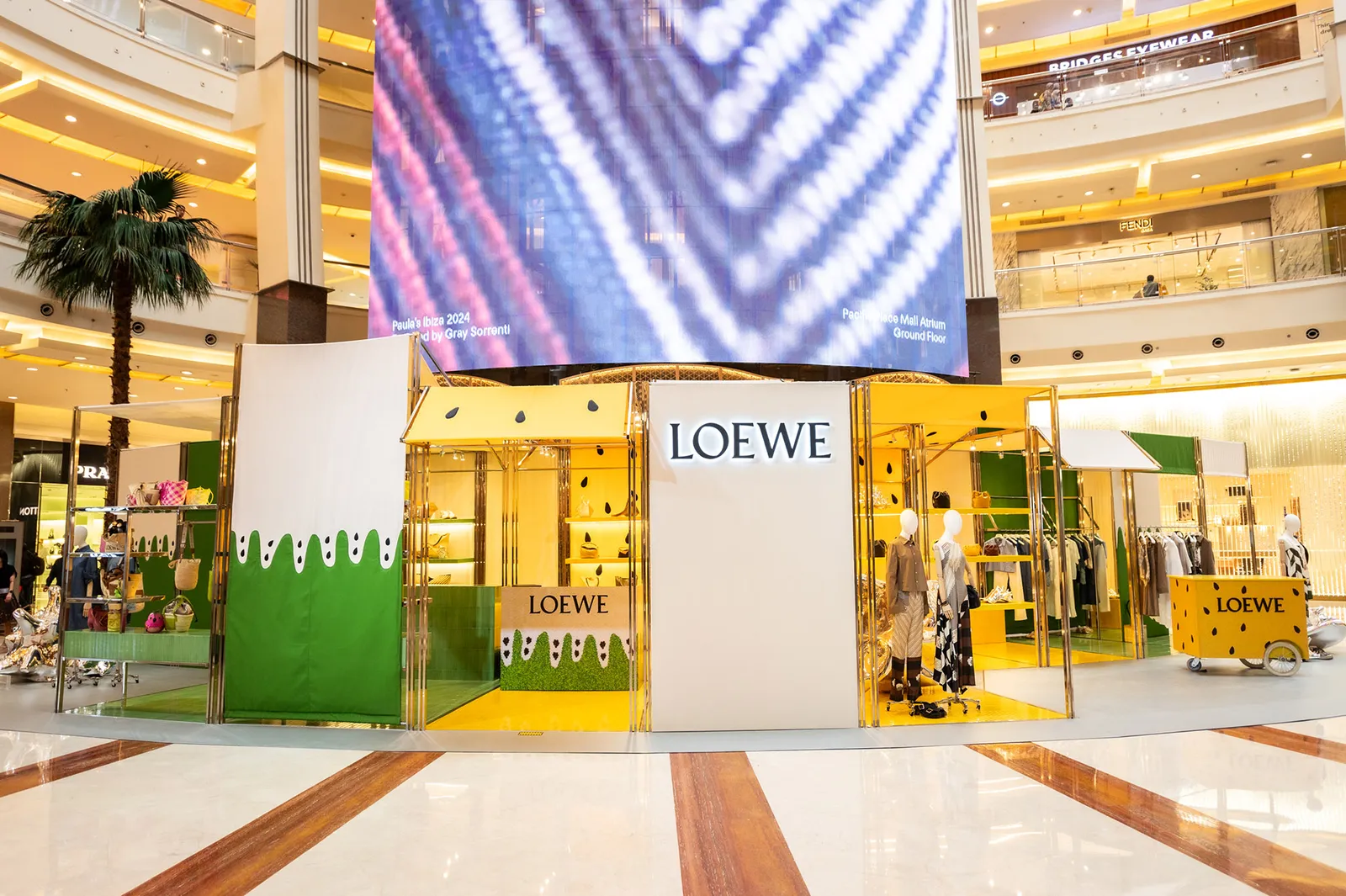 Debut Koleksi LOEWE Paula’s Ibiza di Indonesia