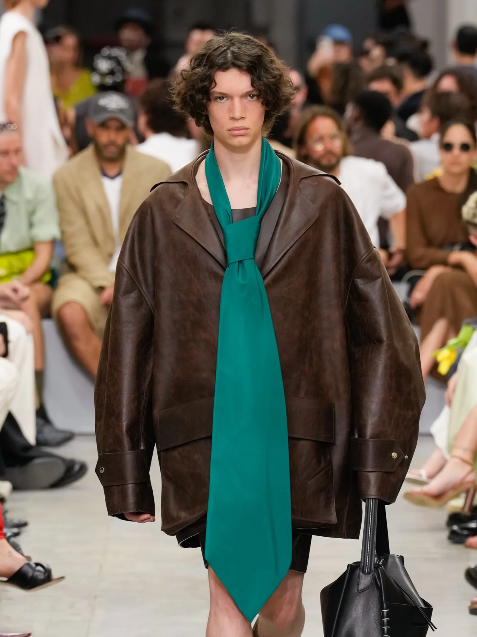 Keunikan Imajinasi Desain di JW Anderson Men’s Spring/Summer 2025