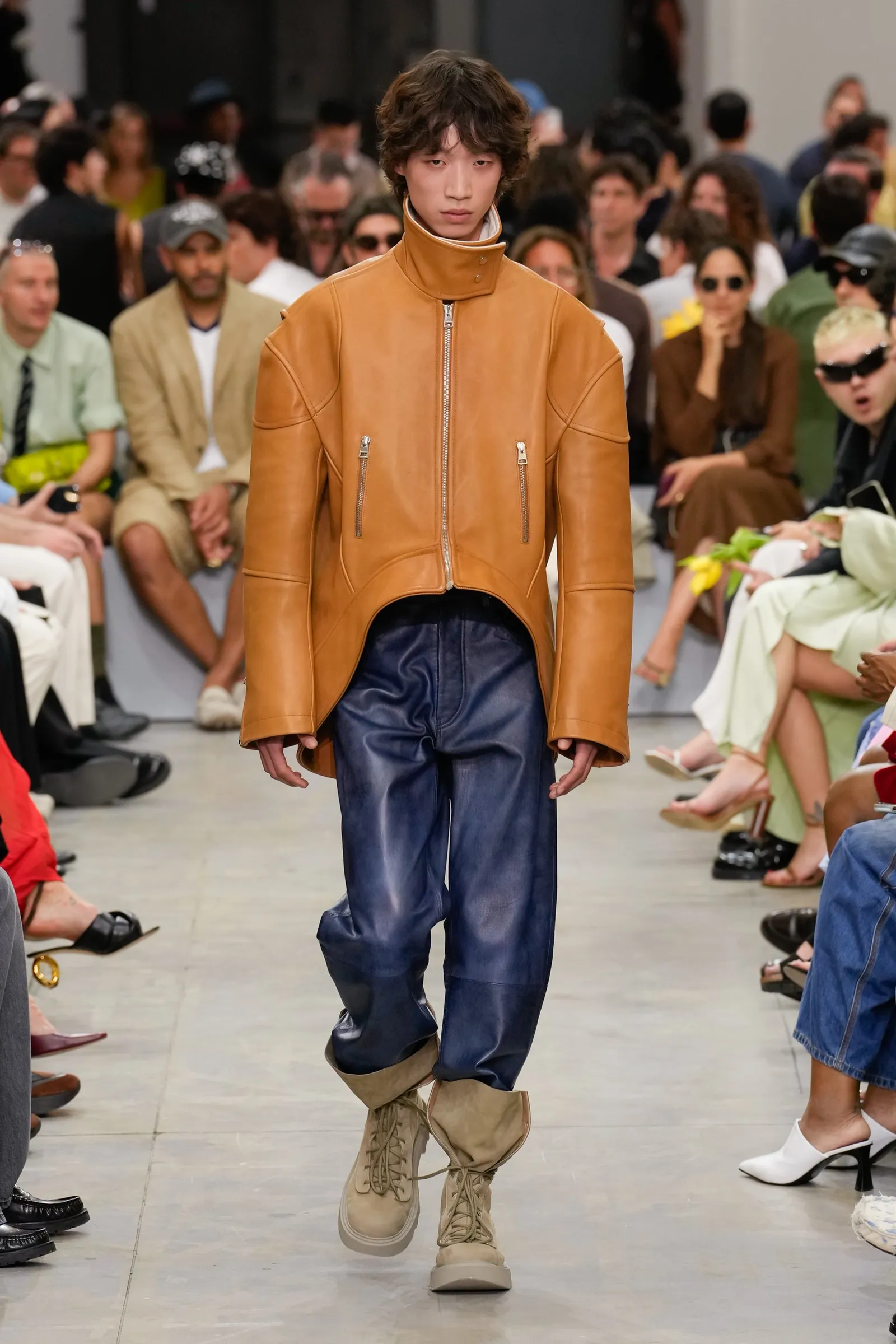 Keunikan Imajinasi Desain di JW Anderson Men’s Spring/Summer 2025