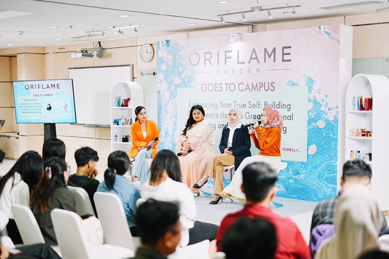 Banjir Hadiah & Insight Baru, Intip Keseruan Oriflame Goes to Campus