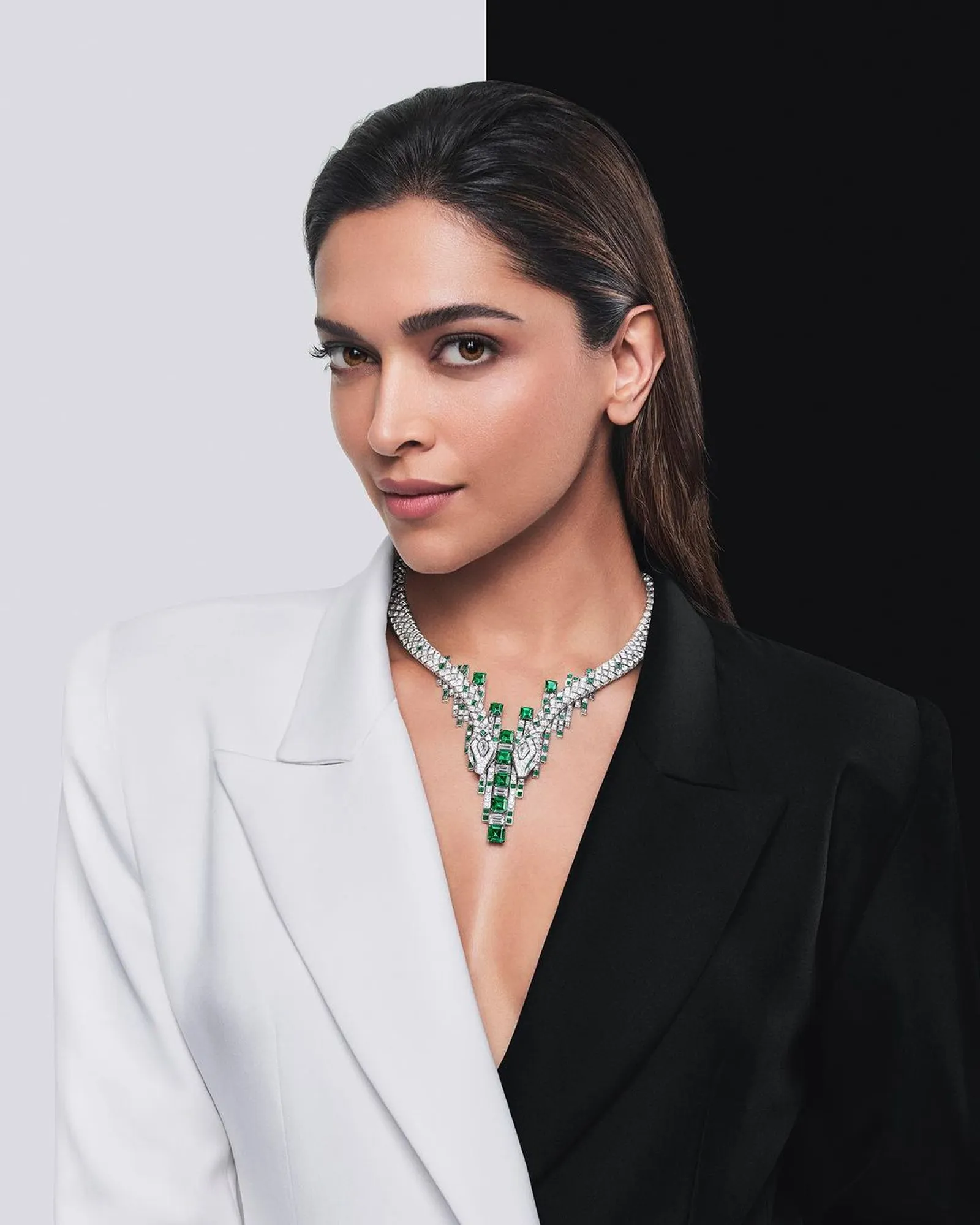 Deepika Padukone jadi Wajah Baru Koleksi Nature Sauvage Cartier