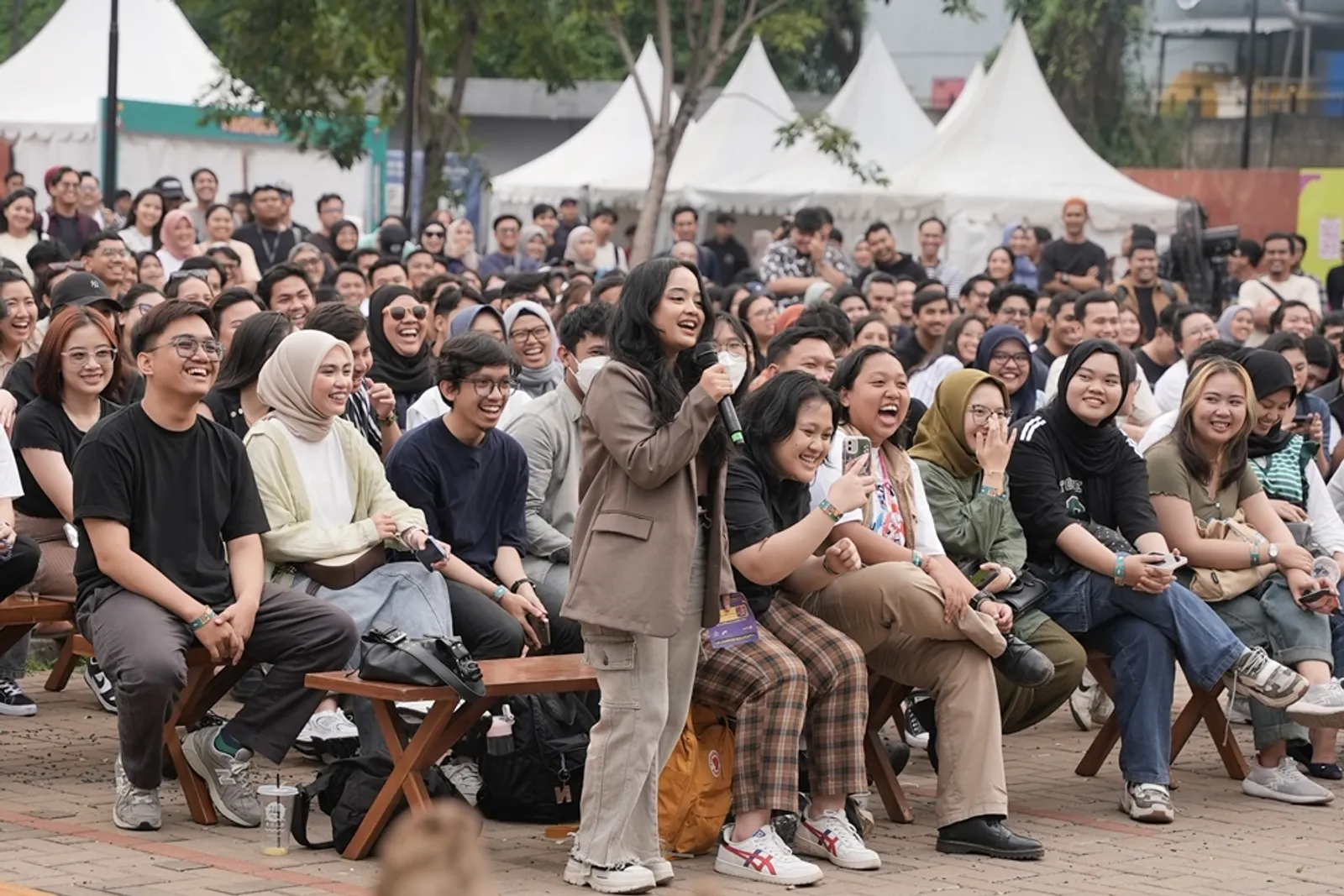 Ketawa Terus Bareng Podcaster Favorit di PODFEST 2024