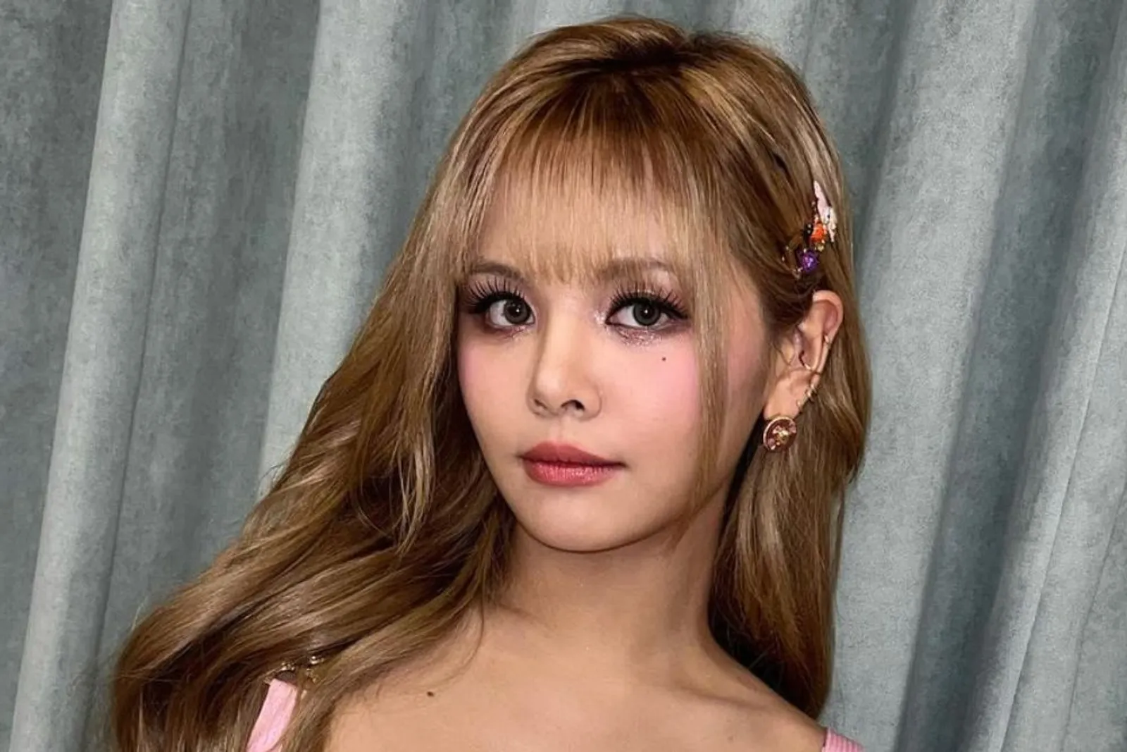 Bold and Glam Look A la Sorn eks 'CLC' 