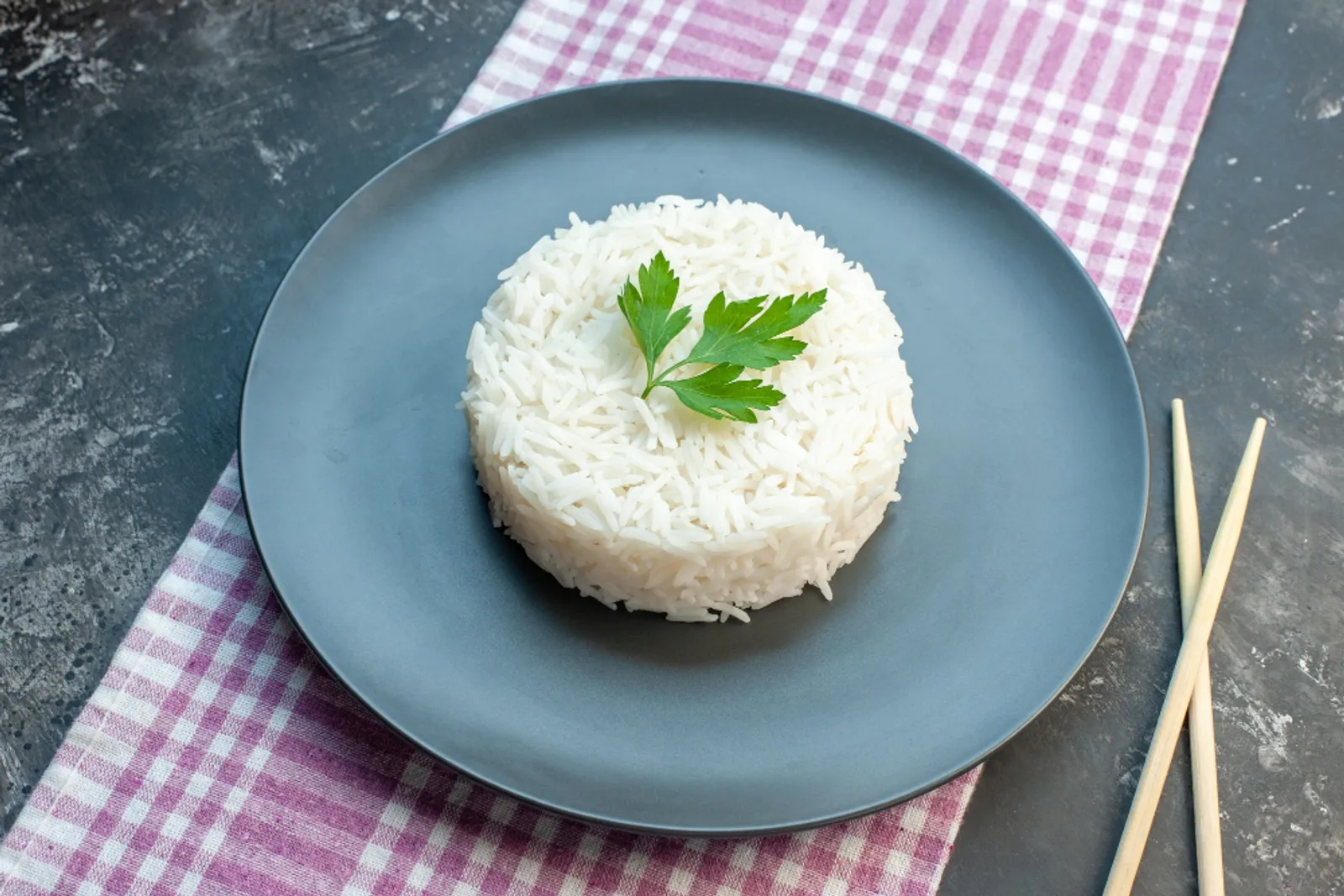 Jarang yang Tahu, 6 Manfaat Nasi Dingin untuk Sarapan