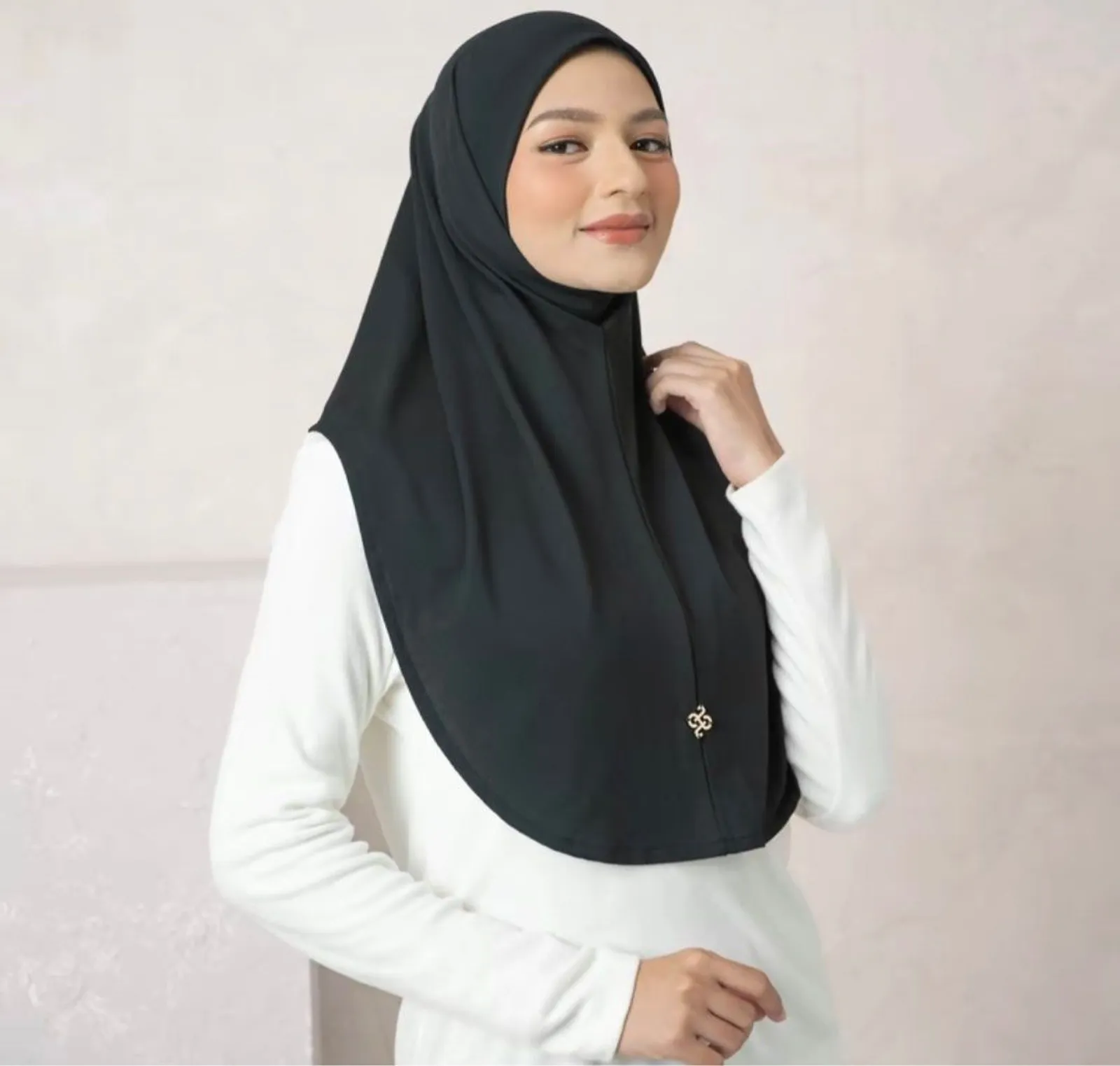 Bergo: Pilihan Hijab Praktis untuk Tampil Simpel dan Effortless