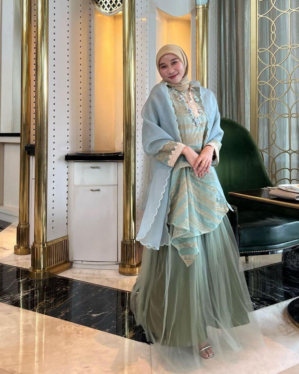 7 Inspirasi OOTD Rok Tutu Hijab Kondangan