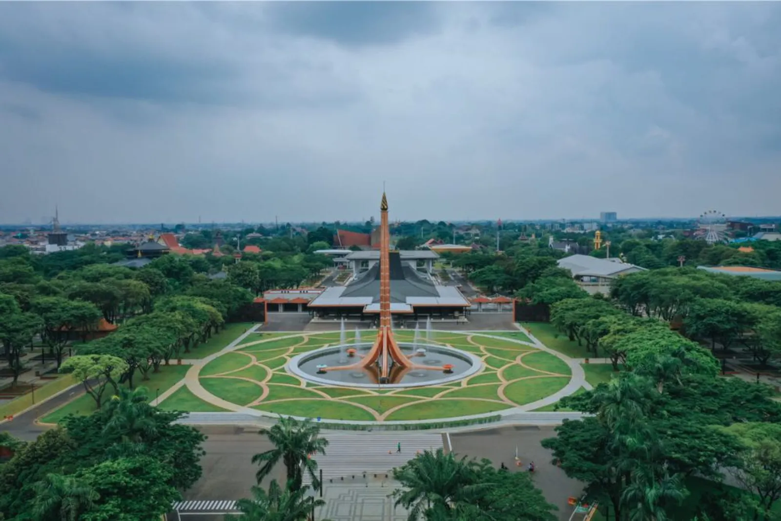 Potret TMII Dulu vs Sekarang: Tatanan Makin Rapi & Apik