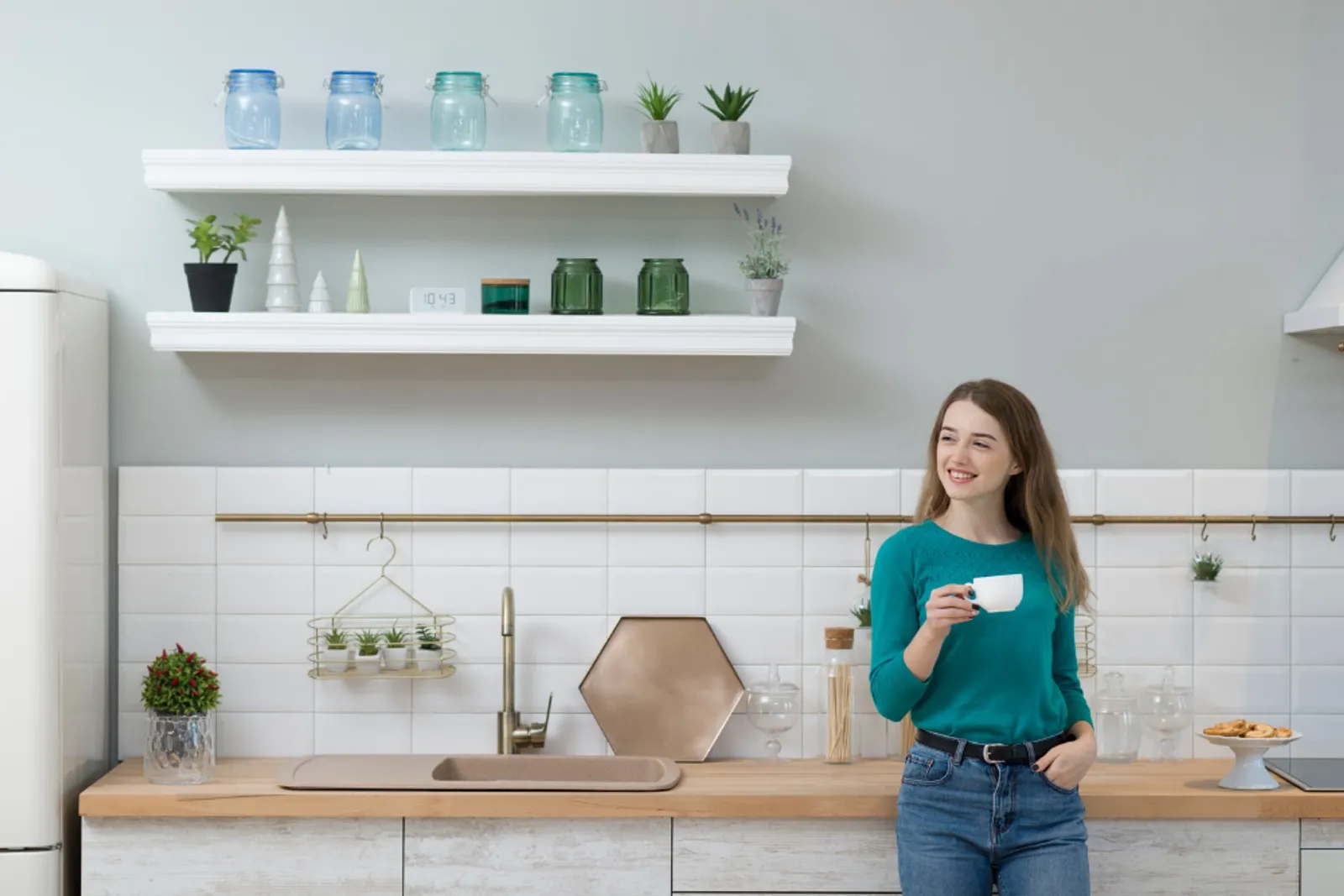 9 Rekomendasi Hiasan Dinding Dapur Unik, Bikin Dapur Makin Estetis!