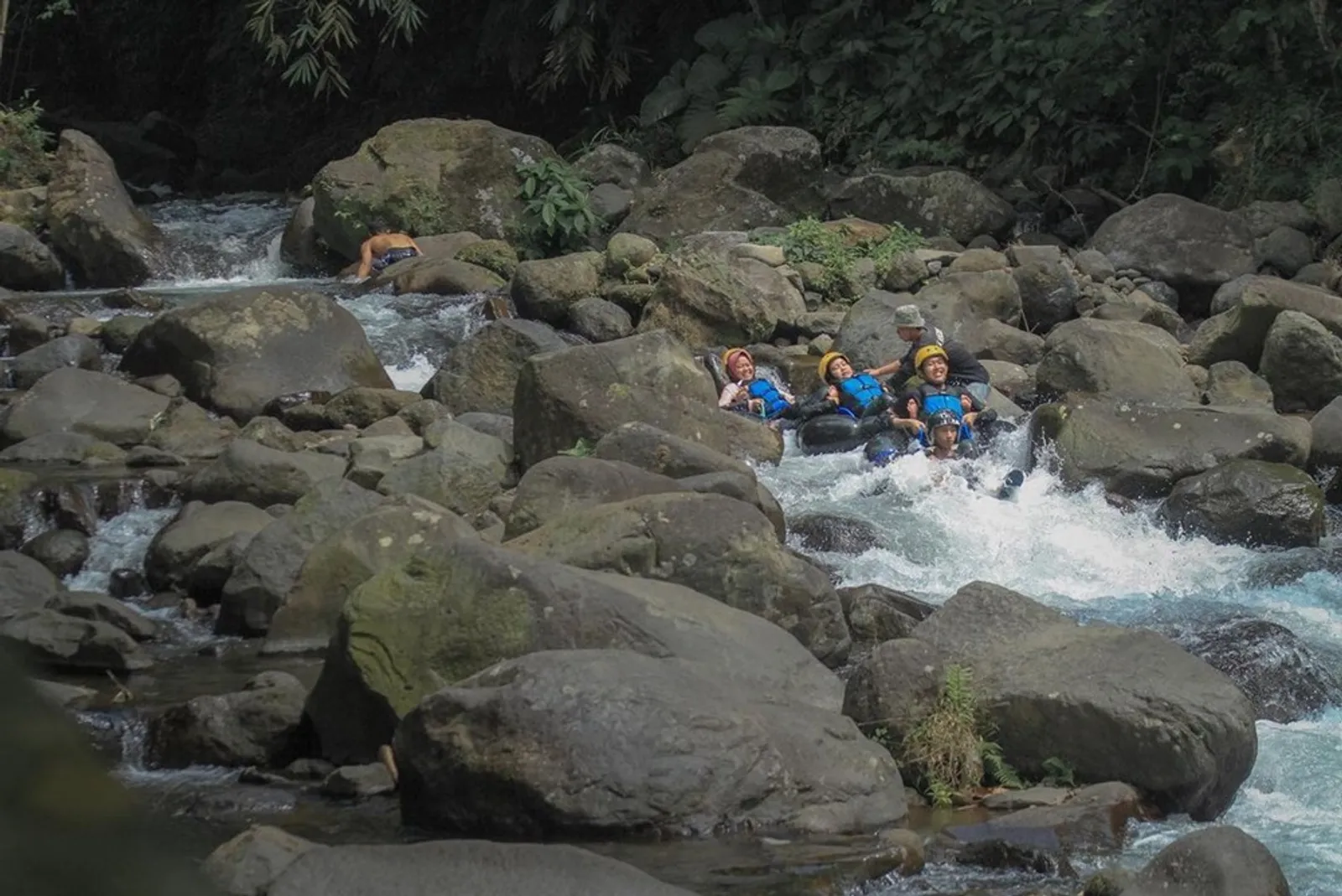 10 Tempat Wisata Majalengka Terbaru 2024, Ada yang Gratis!