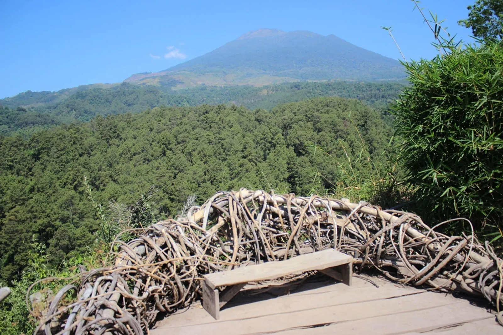 10 Tempat Wisata Majalengka Terbaru 2024, Ada yang Gratis!