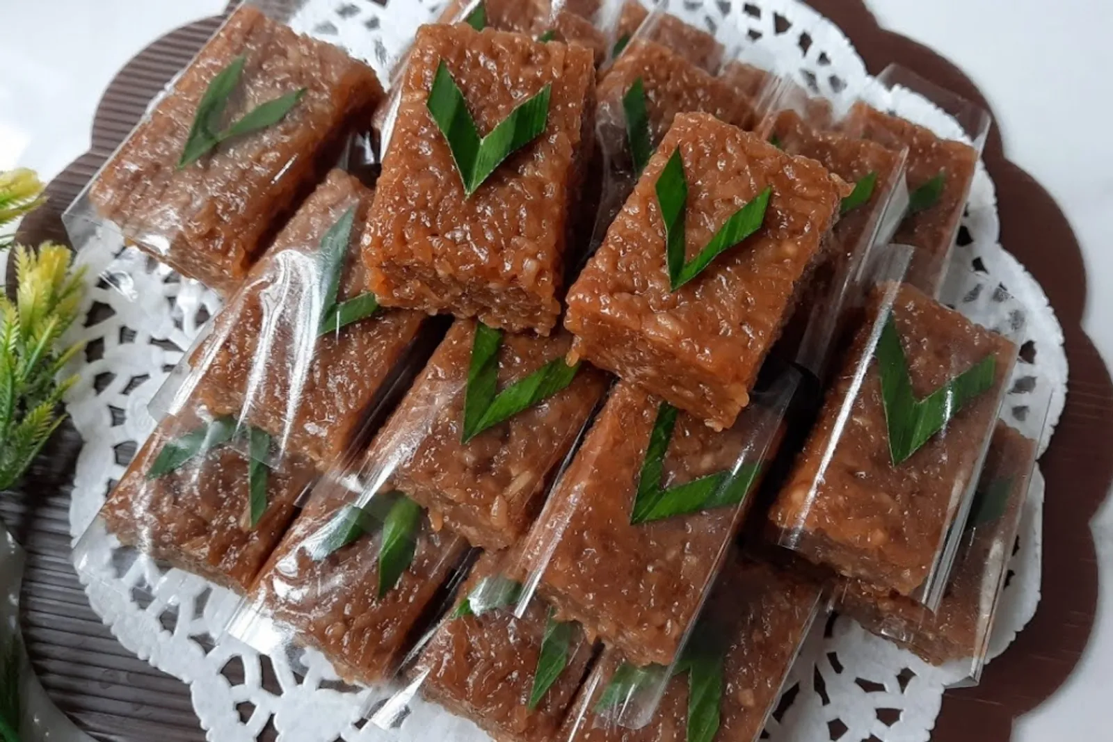 9 Kue Lamaran Adat Jawa, Tak Hanya Lezat tapi Penuh Makna!