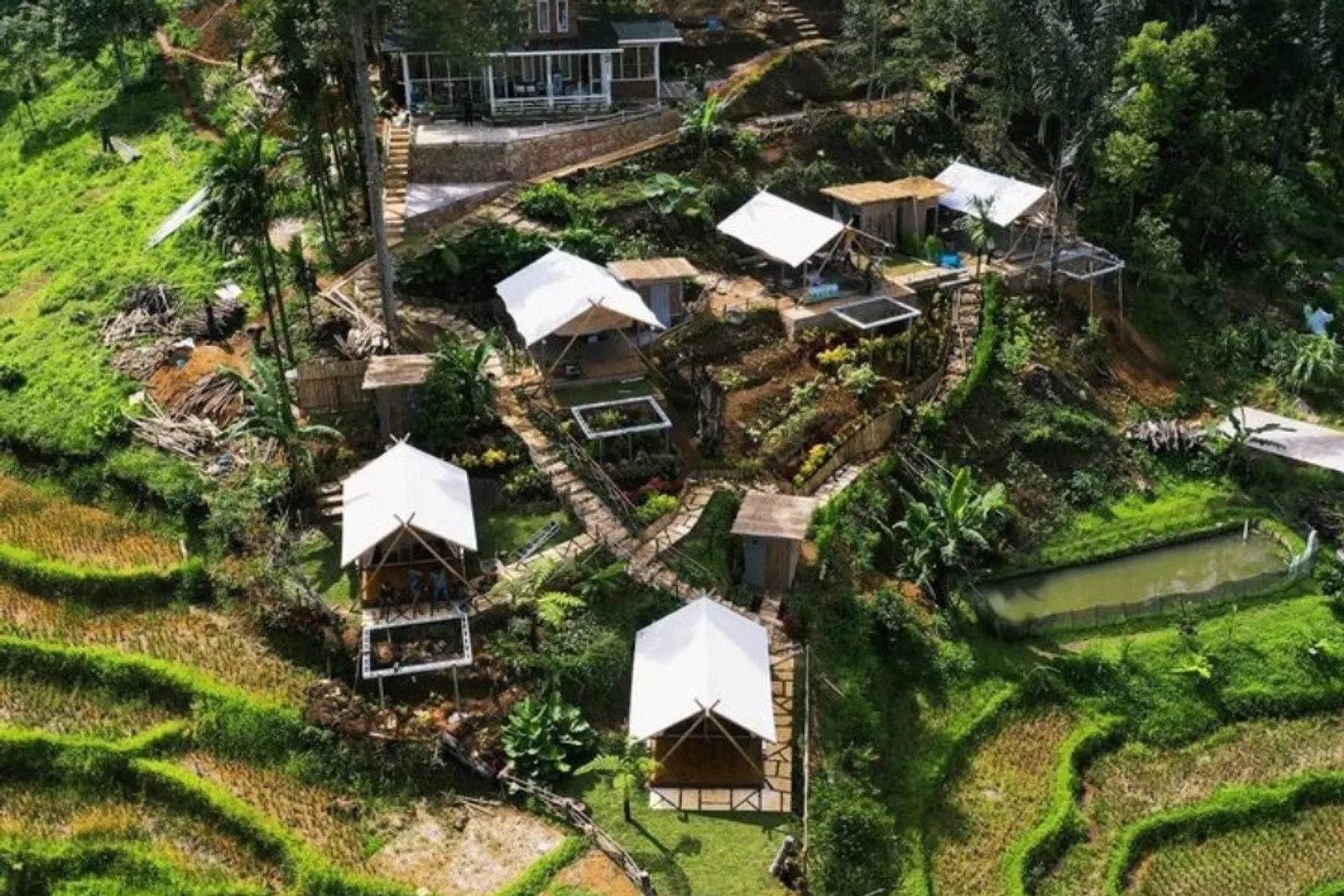 Sikabu Glamping, Sumatra Barat: Lokasi, Rute, dan Daya Tarik