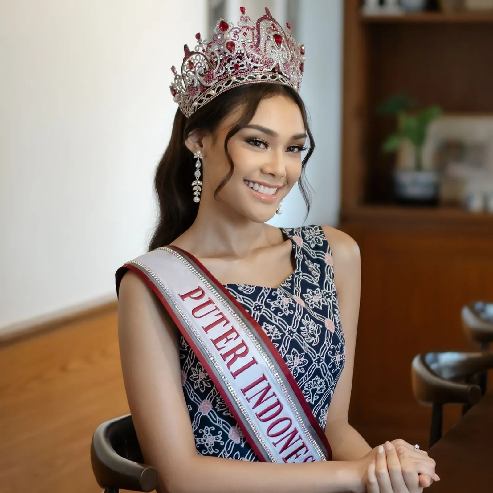 Tiba di Tanah Air, Miss Supranational 2024 Disambut BCA & YPI