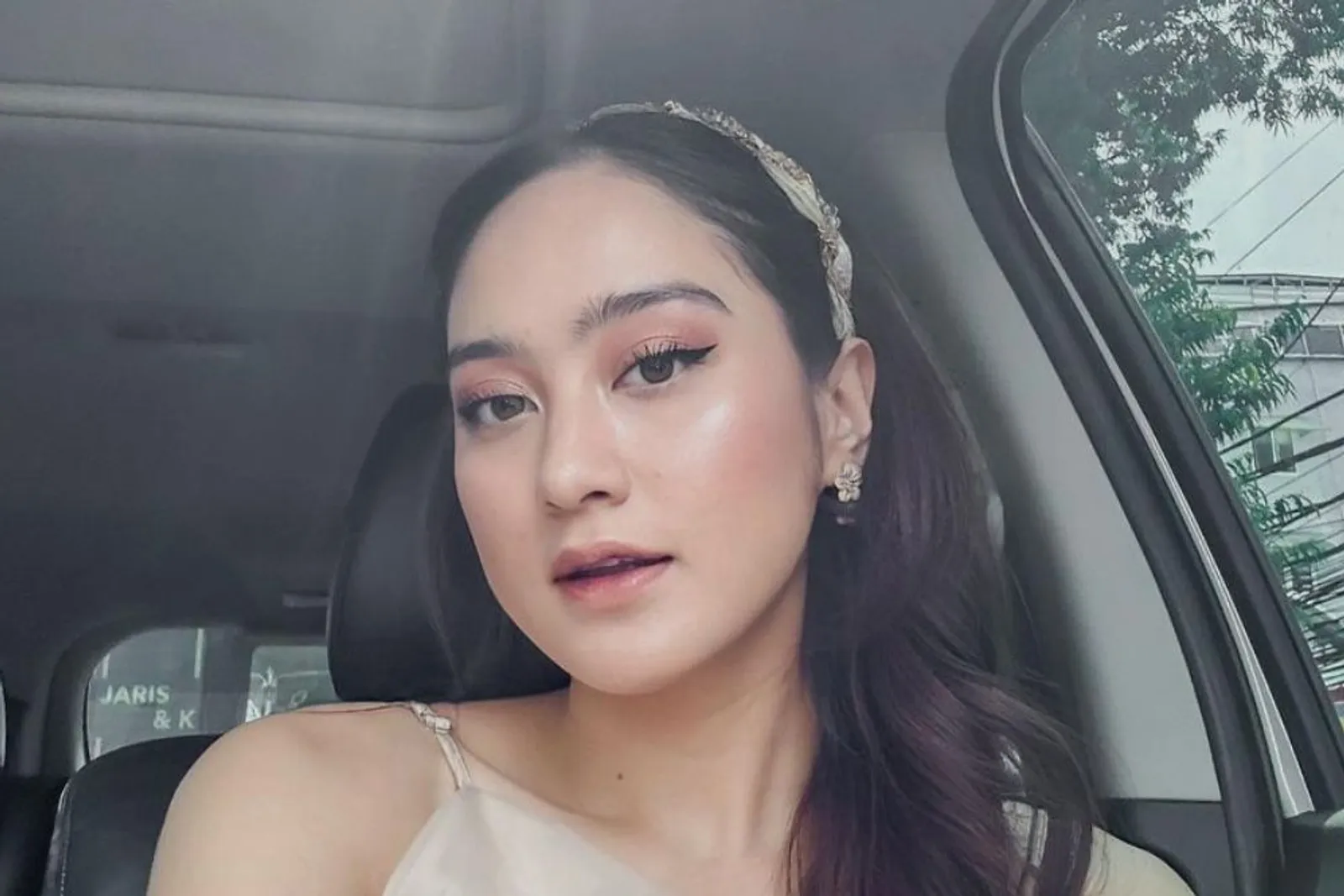 Makeup Look A la Salshabilla Adriani, Glamor!