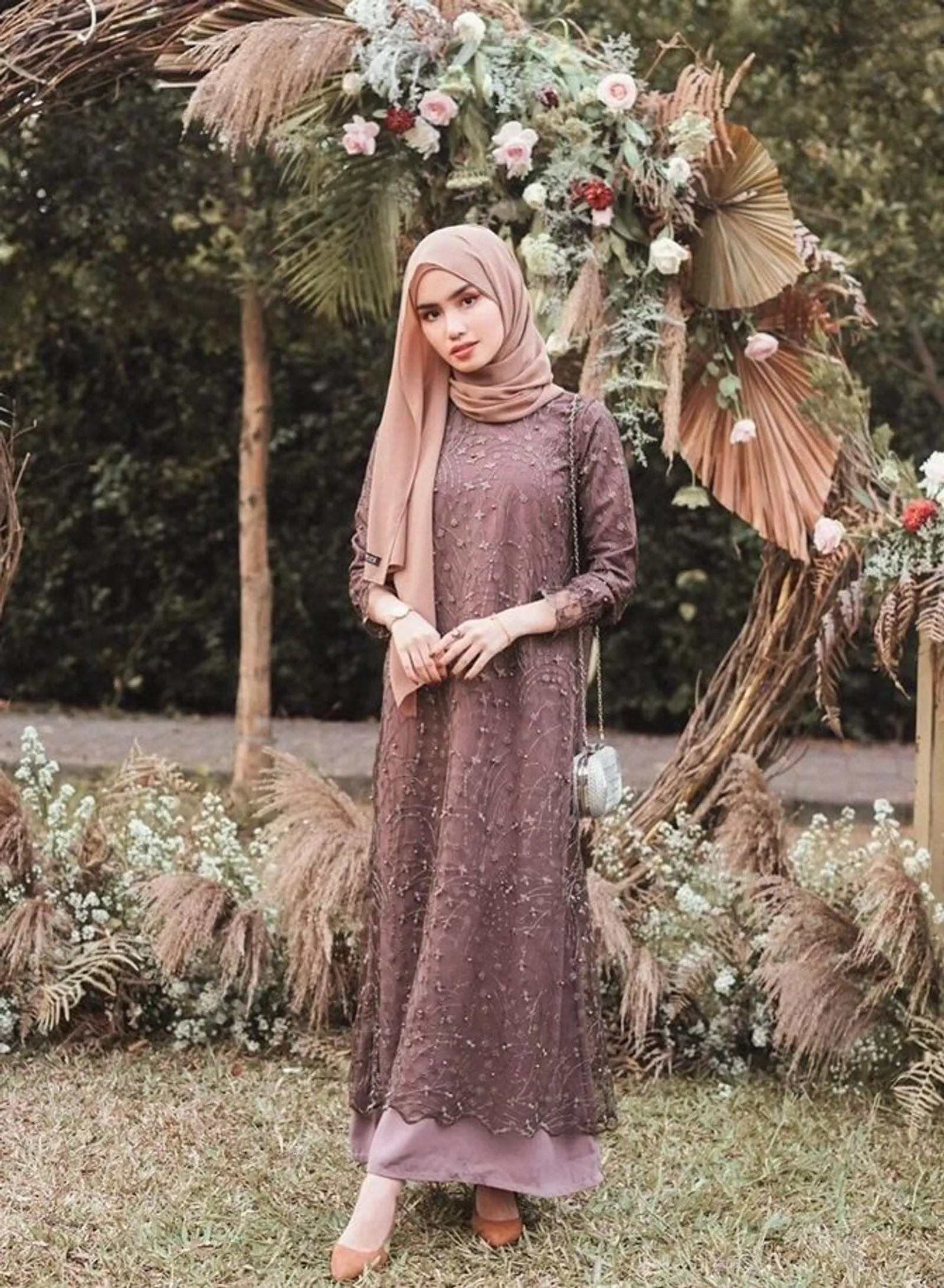 10 Model Baju Seragam Pesta Kekinian, Anggun dan Fashionable