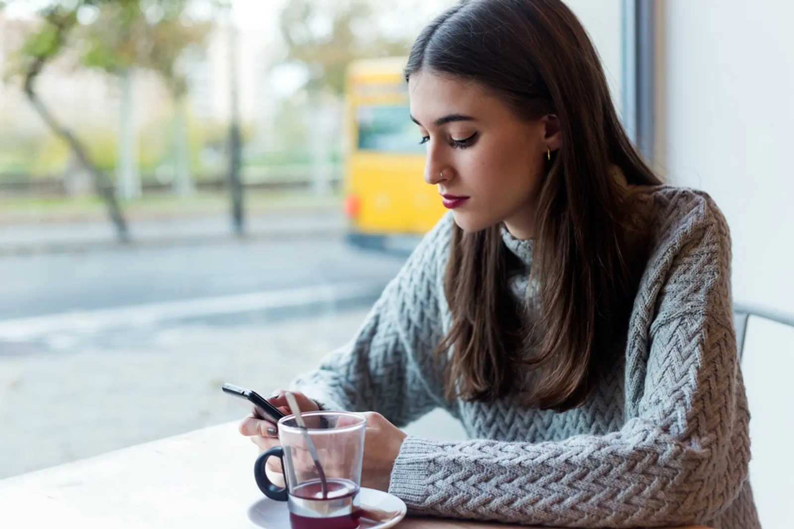 7 Cara Minta Maaf ke Pacar Lewat Chat dengan Tulus