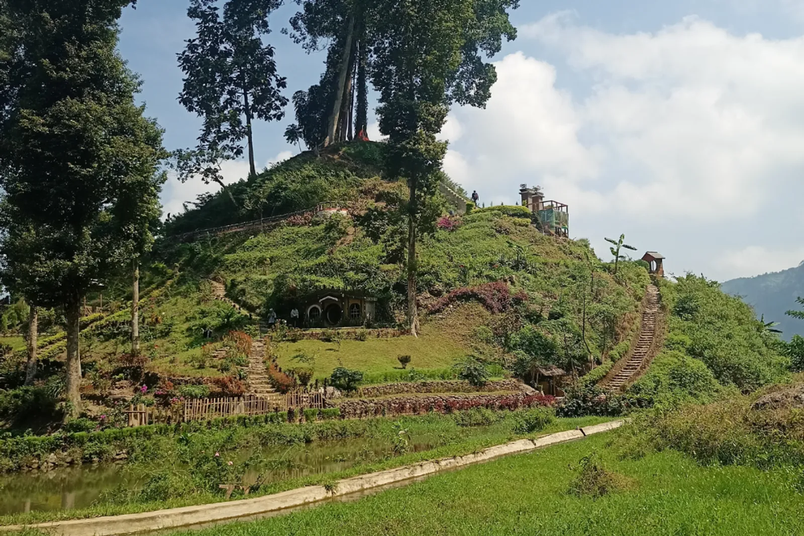 Curug Citambur: Lokasi, Daya Tarik, dan Harga Tiket Masuk