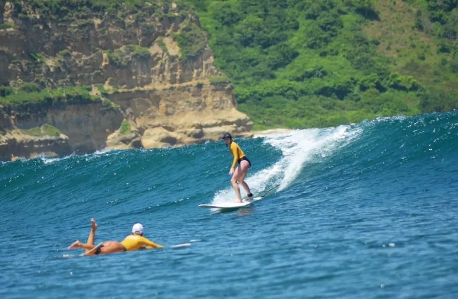 6 Aktivitas Seru di Pantai Kura-kura Lombok yang Harus Kamu Coba