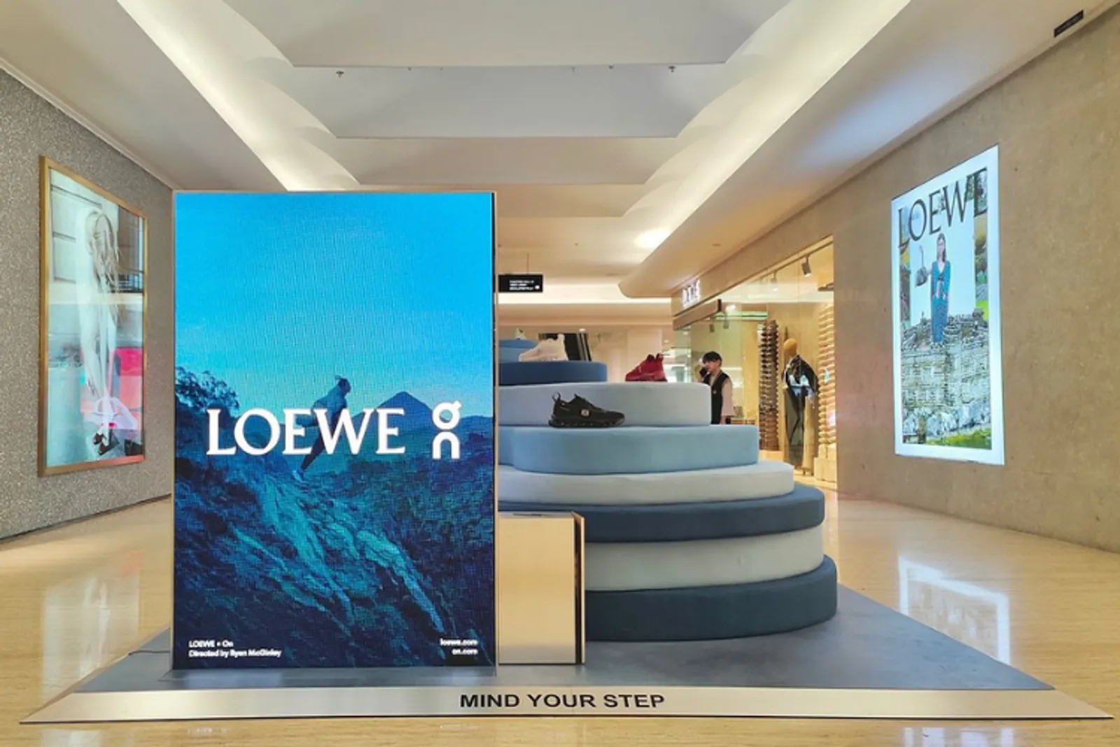 Gerai Pop-Up Imersif LOEWE x On Hadir di Plaza Indonesia