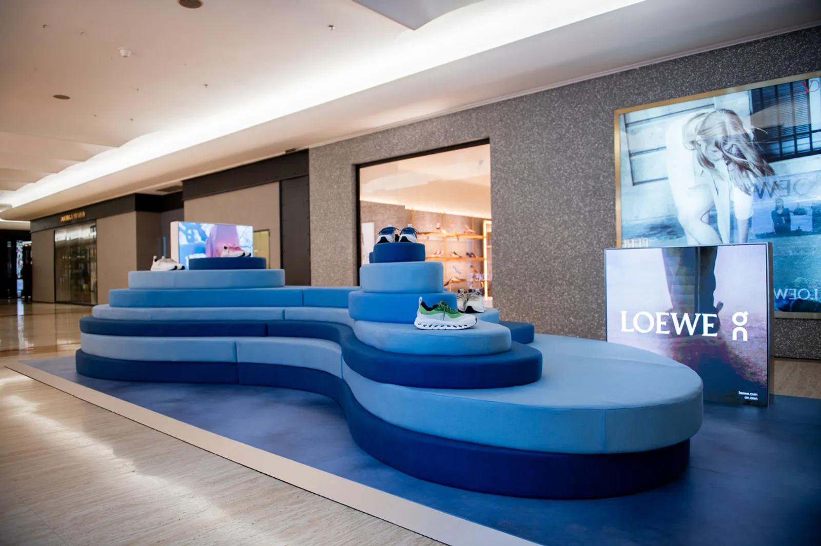 Gerai Pop-Up Imersif LOEWE x On Hadir di Plaza Indonesia