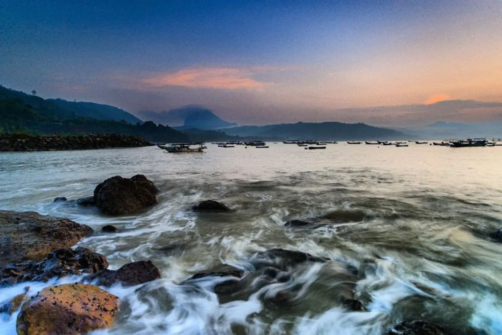 Pantai Klatak Tulungagung: Lokasi, Harga Tiket, dan Tips Wisata