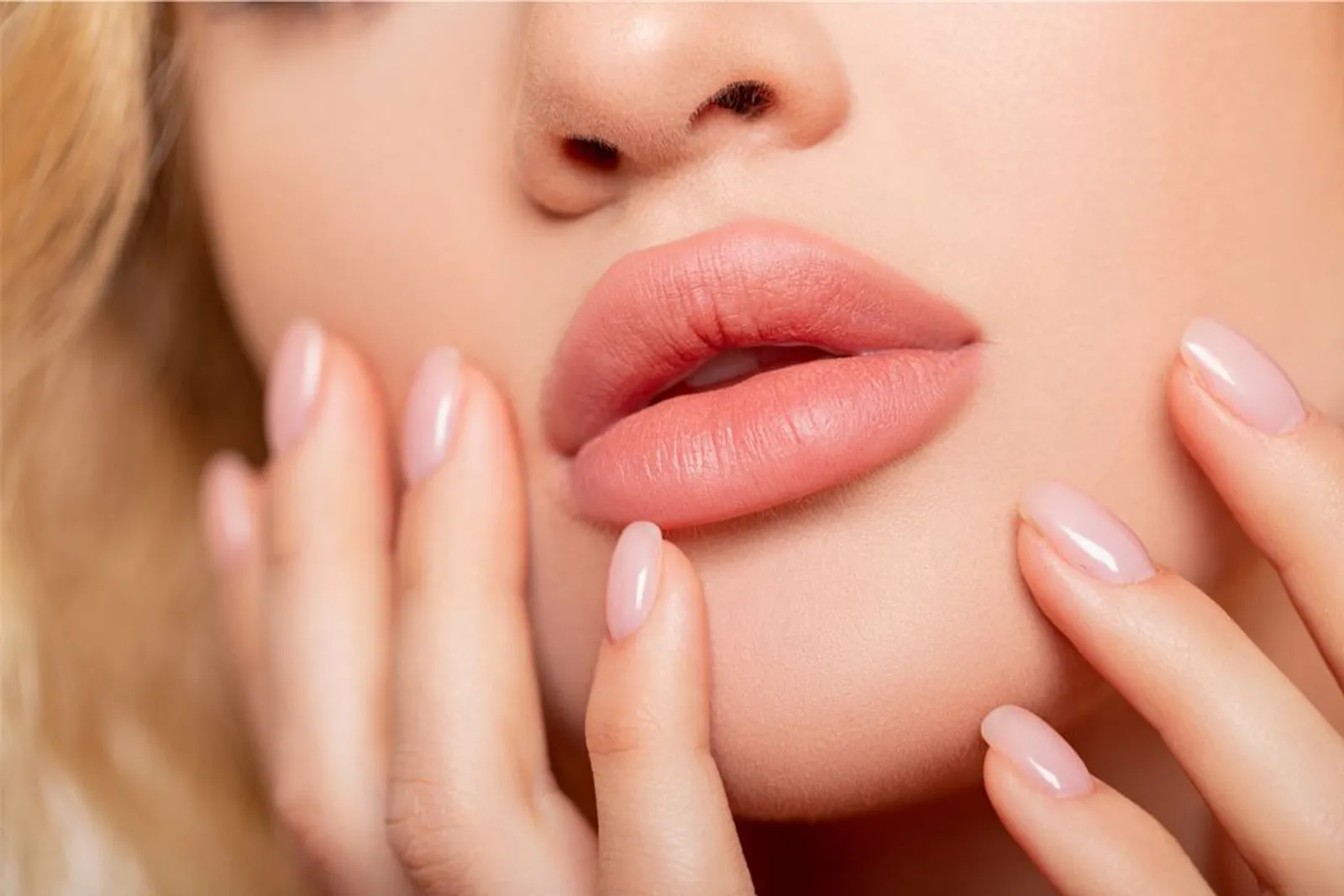 5 Tips Dapattkan Plump Lips, Nggak Perlu Filler!