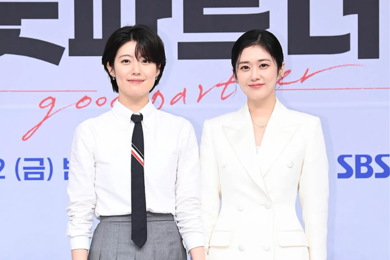 7 Gaya Asli Nam Ji Hyun, Lawan Main Jang Nara di Serial 'Good Partner'