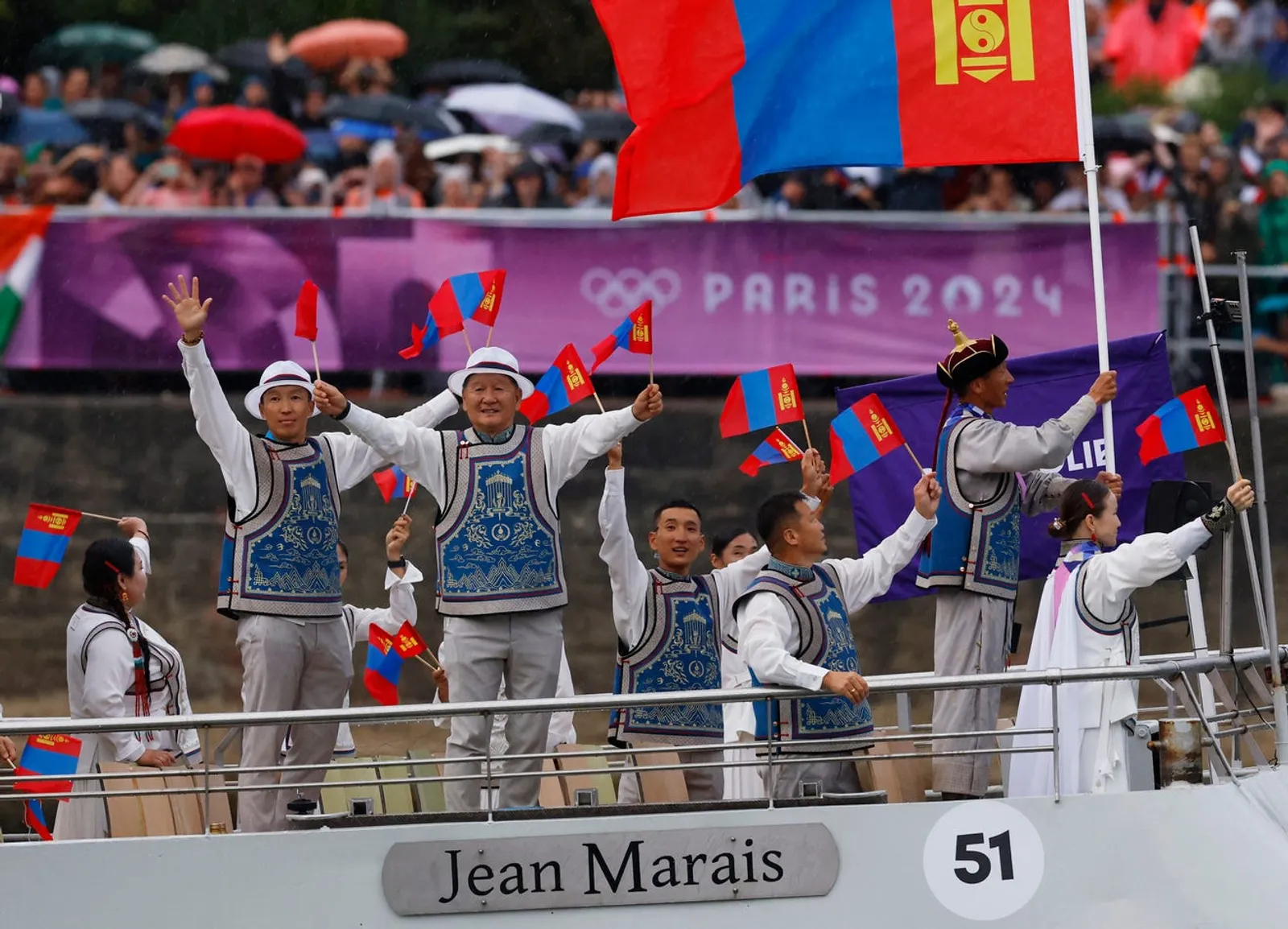 7 Negara dengan Seragam Terbaik di Pembukaan Olimpiade Paris 2024