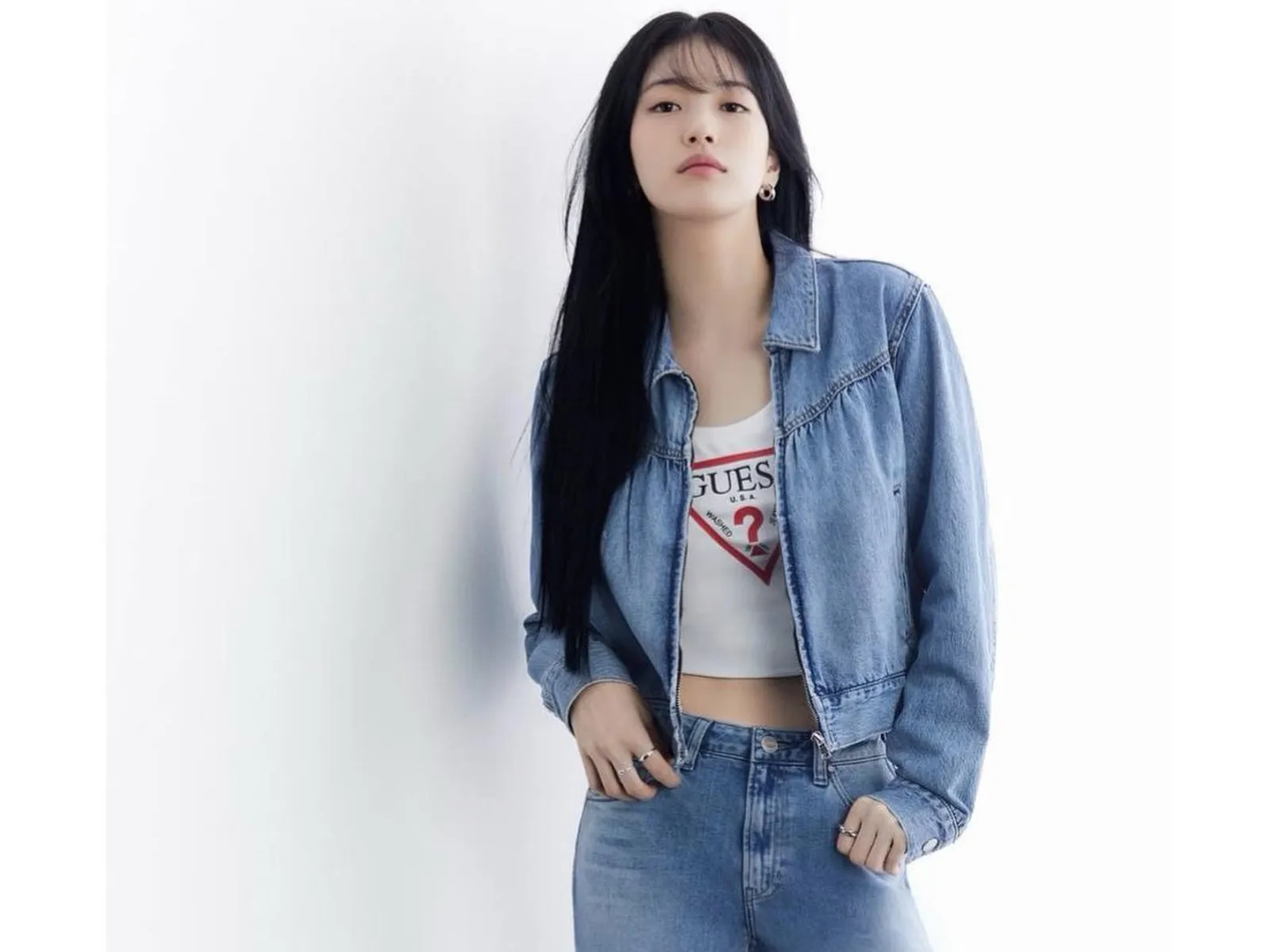 Baju Denim Cocok dengan Celana Warna Apa? Ini 7 Rekomendasinya