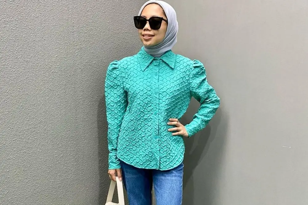 Baju Tosca Cocok dengan Jilbab Warna Apa? Ini 6 Pilihannya