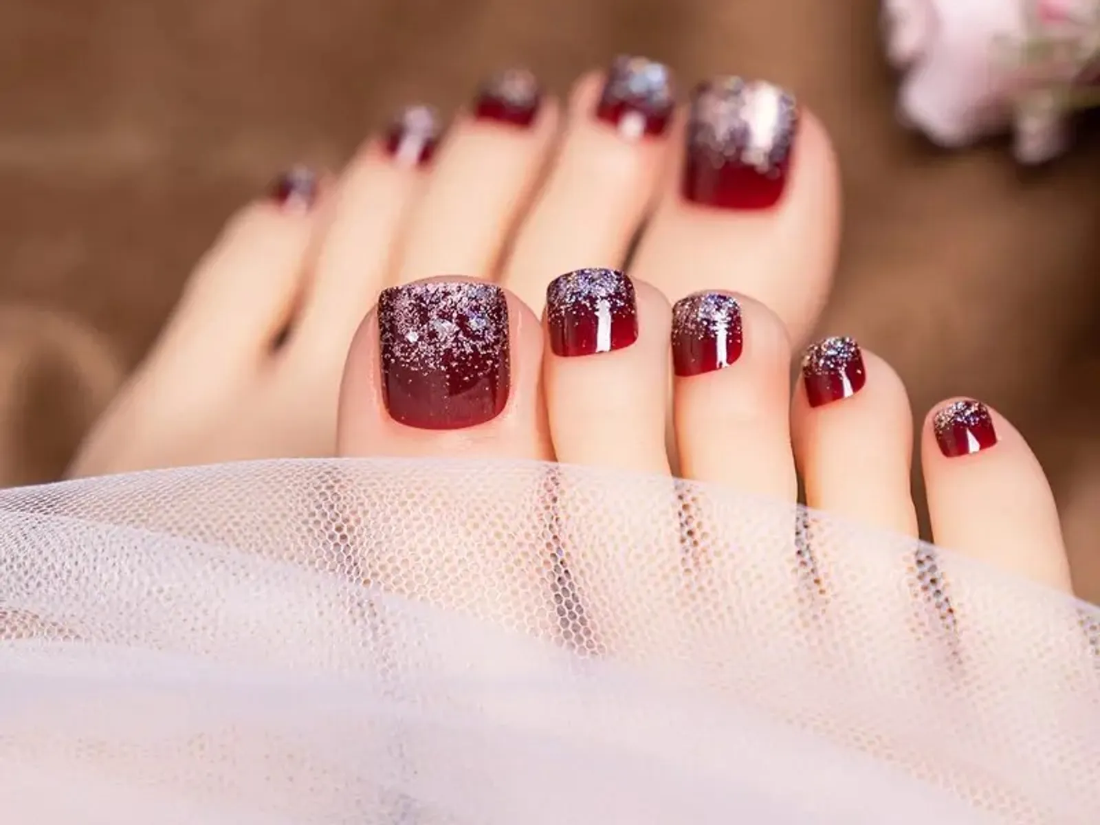 Ide Nail Art Kuku Kaki Simple dan Menarik Perhatian