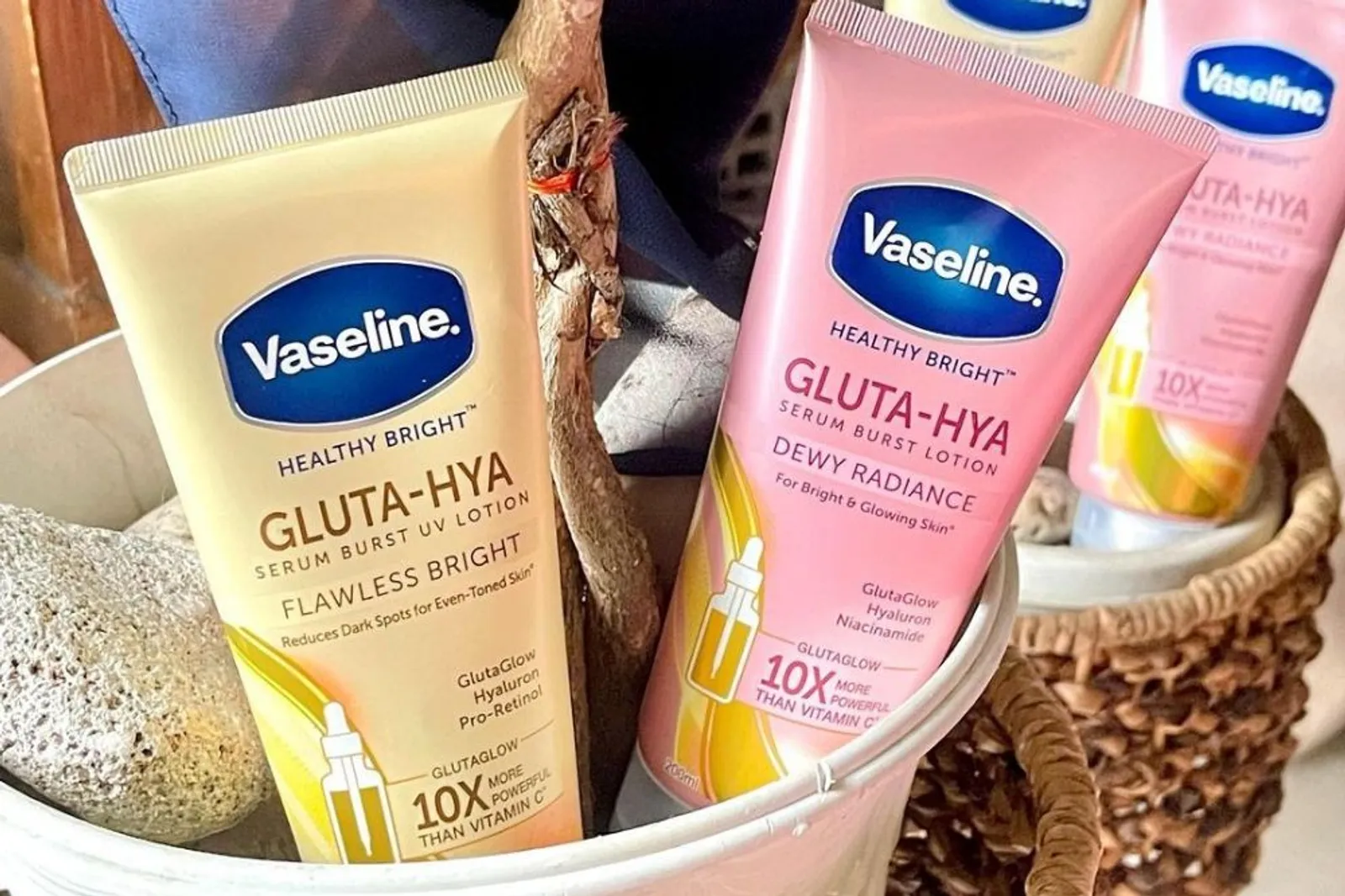 5 Perbedaan Vaseline Gluta Hya Pink dan Gold, Sudah Tahu?