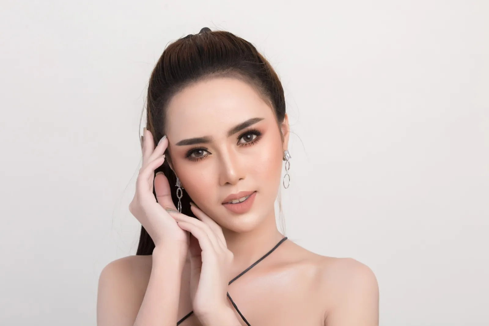 Marinated Makeup, Tren Makeup TikTok yang Glowing dan Tahan Lama